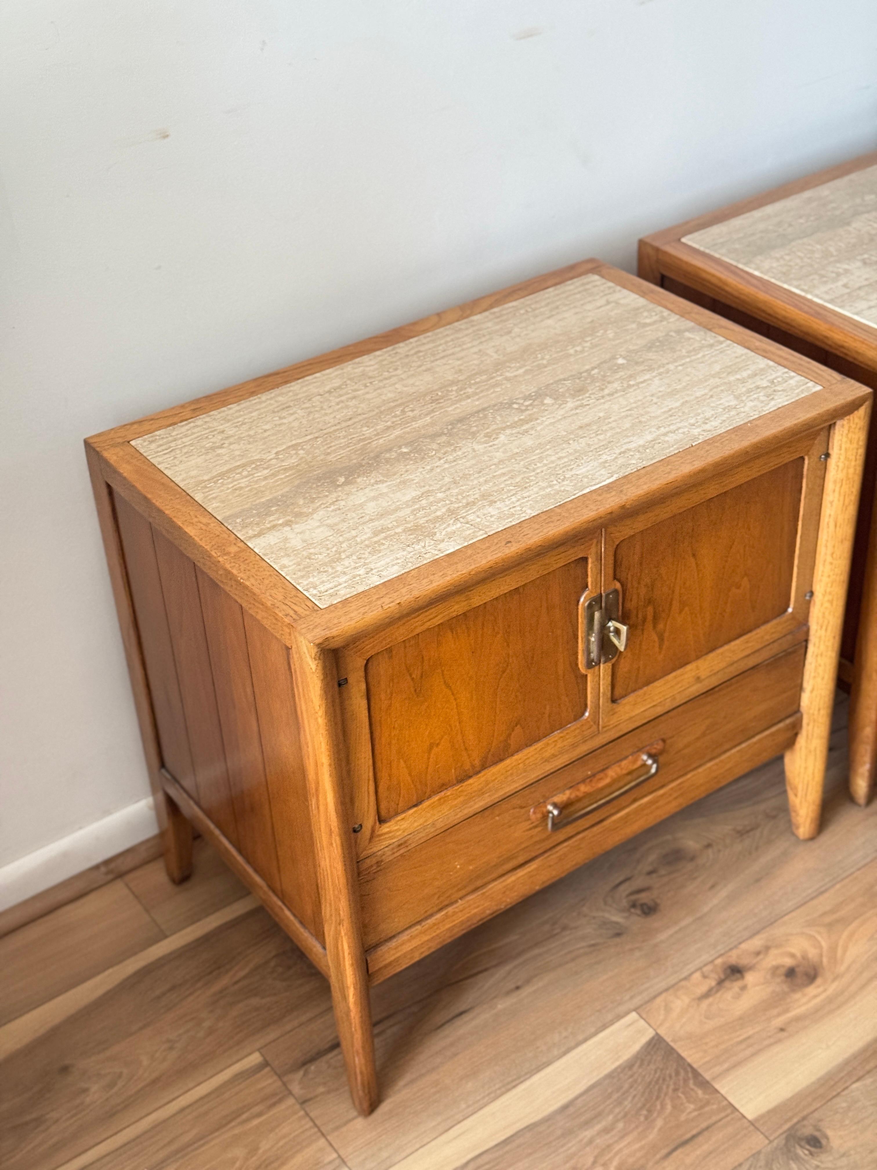 Mid-Century Modern Drexel Walnut Nightstands With Travertine Tops 8