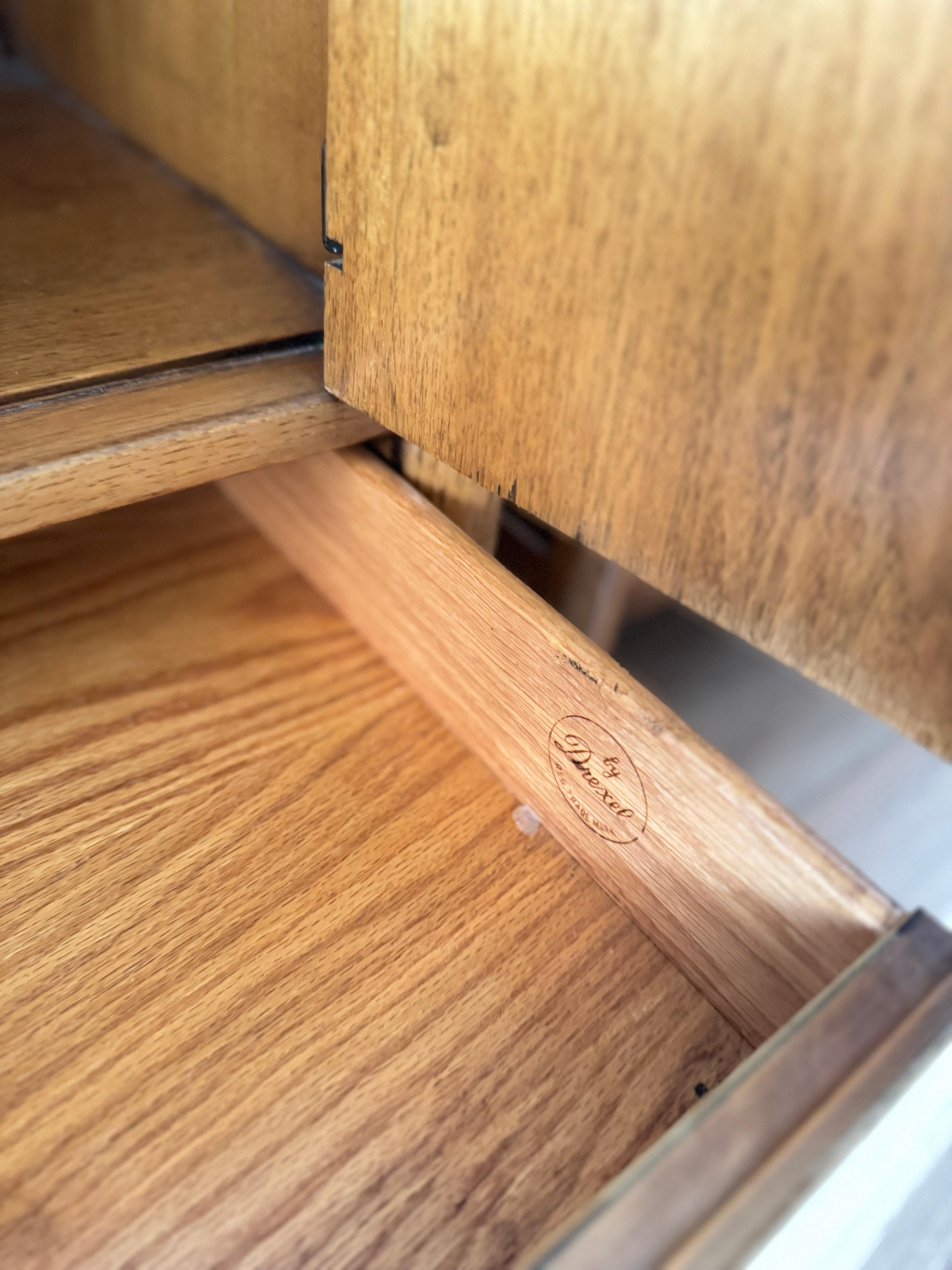 Mid-Century Modern Drexel Walnut Nightstands With Travertine Tops 2