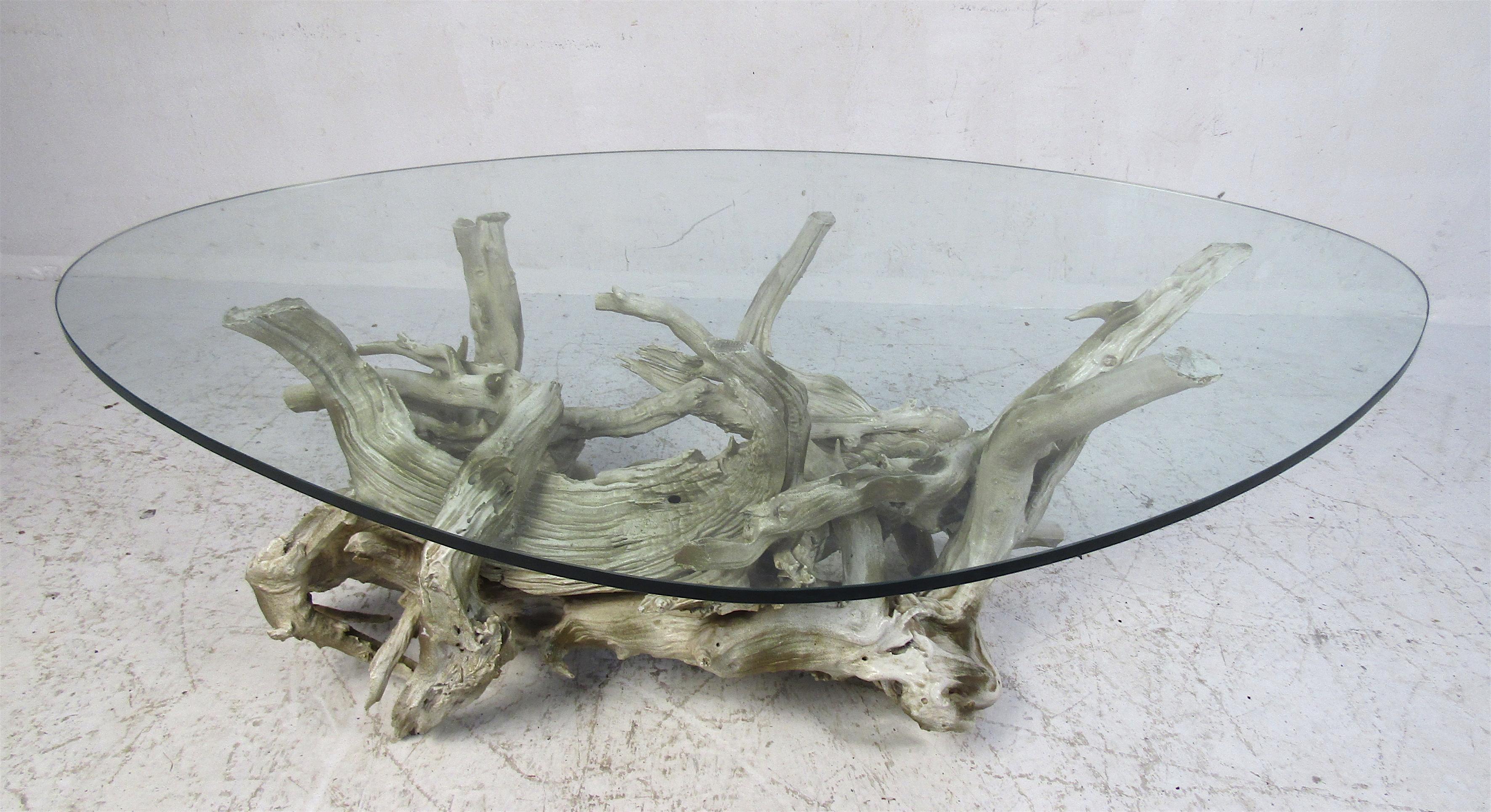 Mid-Century Modern Driftwood Coffee Table with Glass Top In Good Condition In Brooklyn, NY