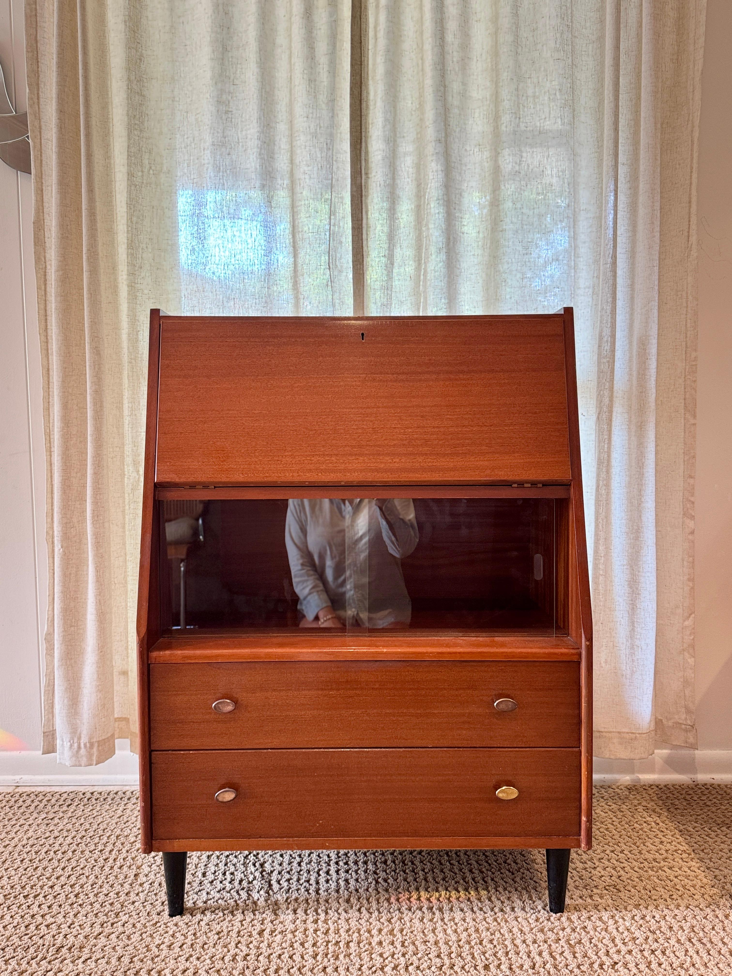 Meuble de bureau moderne du milieu du siècle dernier, fabriqué par Lebus, vers les années 1960. en vente 7