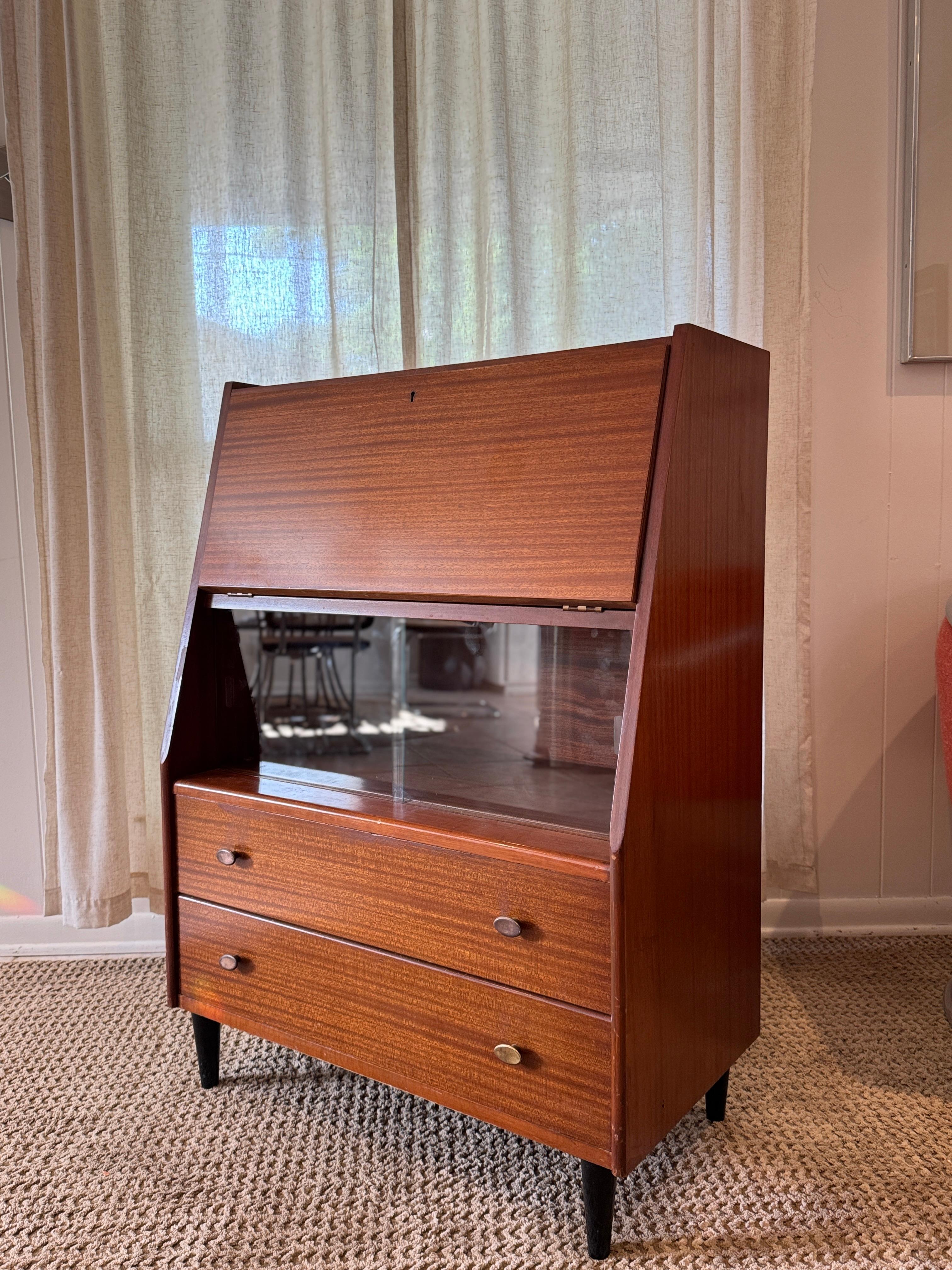 Meuble de bureau moderne du milieu du siècle dernier, fabriqué par Lebus, vers les années 1960. en vente 8