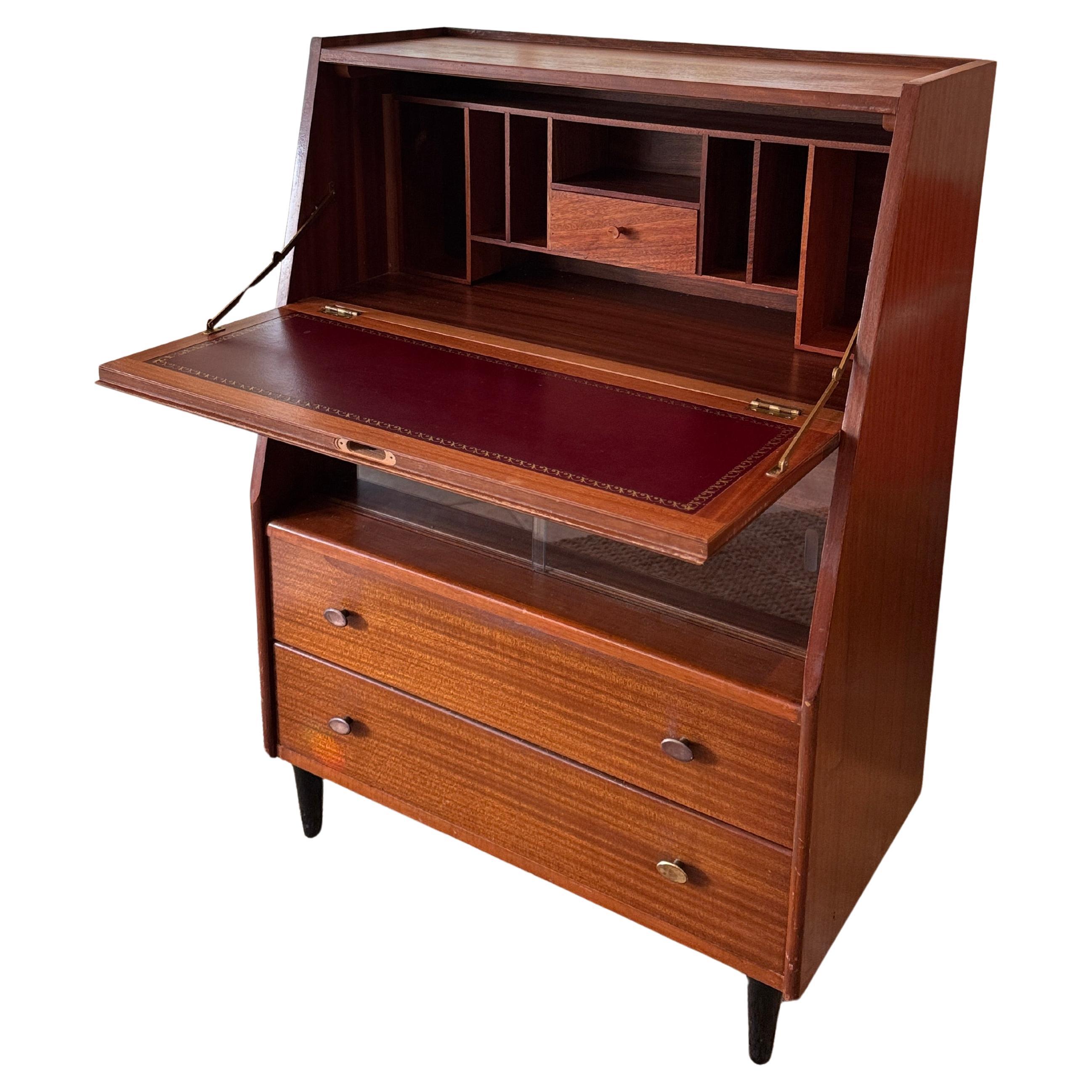 Meuble de bureau moderne du milieu du siècle dernier, fabriqué par Lebus, vers les années 1960.