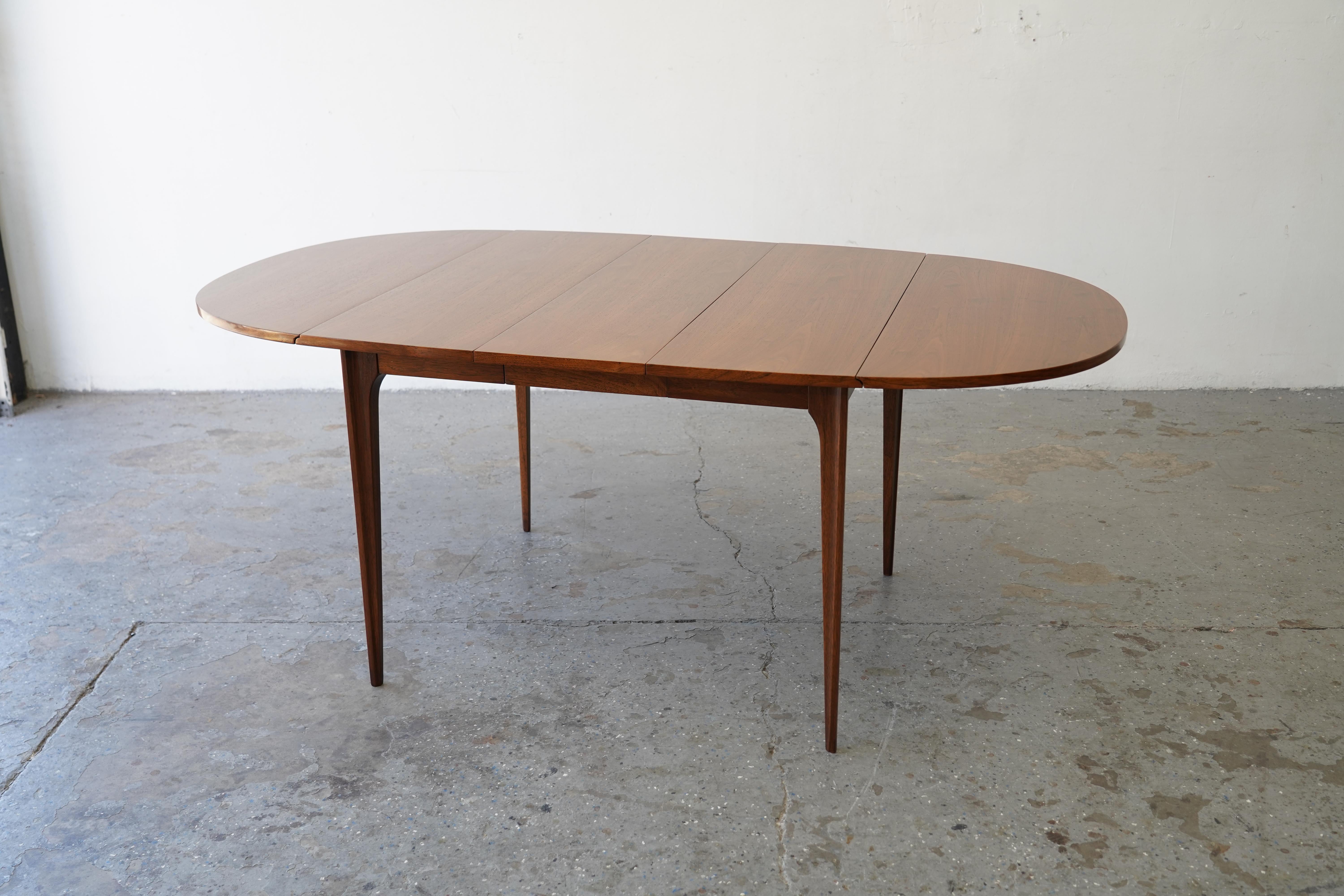 Moderner Esstisch mit hängenden Blättern aus der Mitte des Jahrhunderts von Broyhill Brasilia  Professionell im Angebot 6