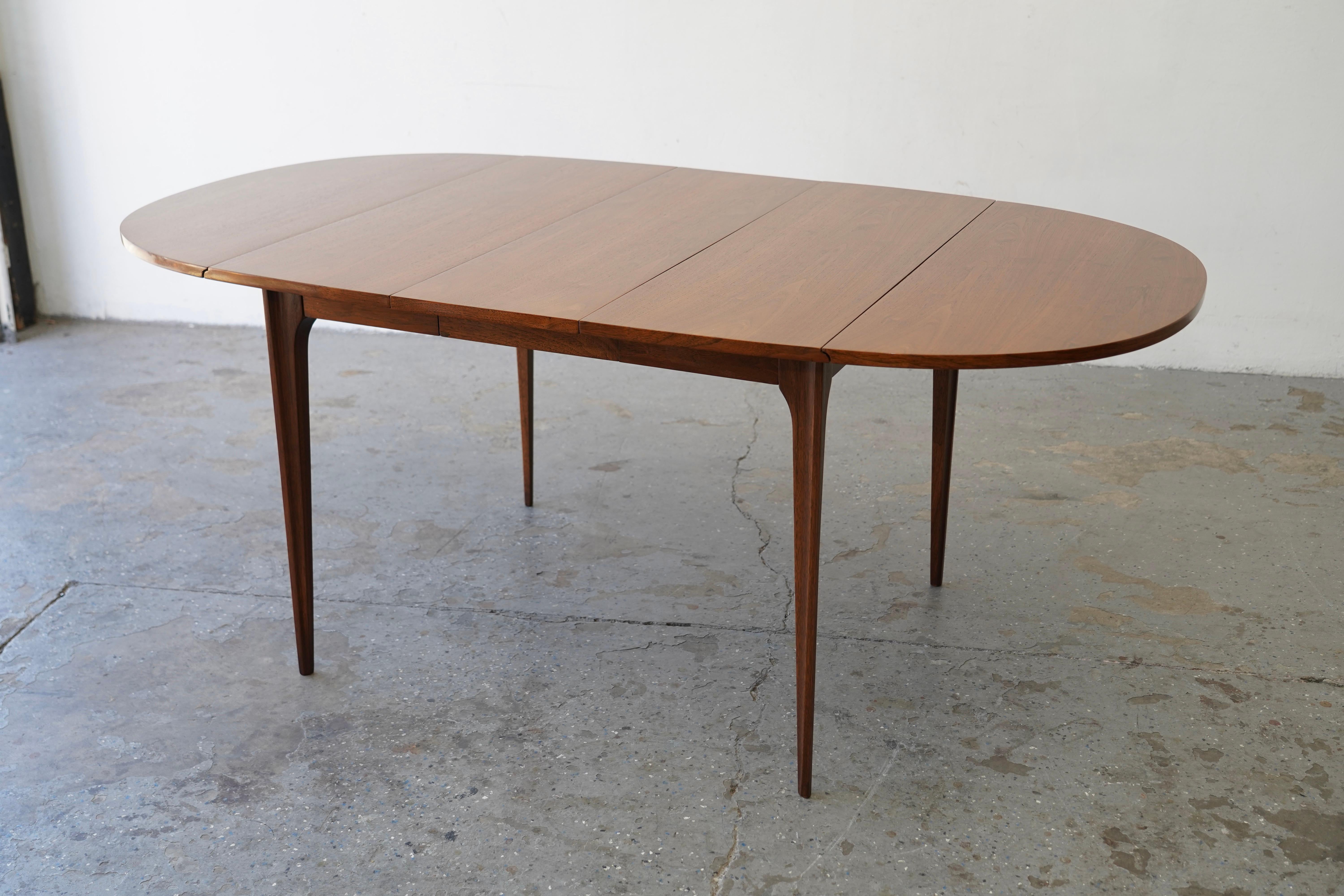 Moderner Esstisch mit hängenden Blättern aus der Mitte des Jahrhunderts von Broyhill Brasilia  Professionell im Angebot 7