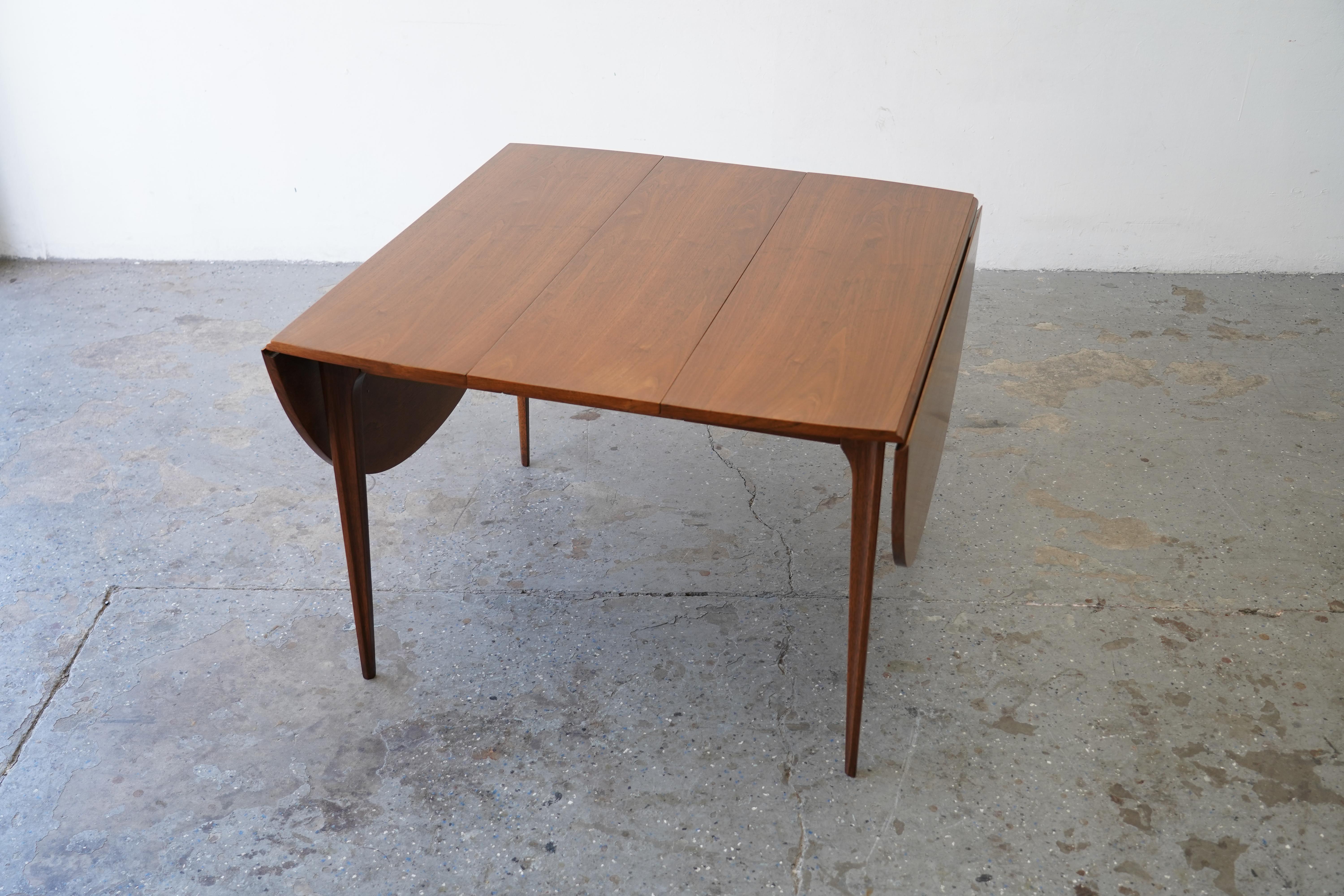 Moderner Esstisch mit hängenden Blättern aus der Mitte des Jahrhunderts von Broyhill Brasilia  Professionell im Angebot 9