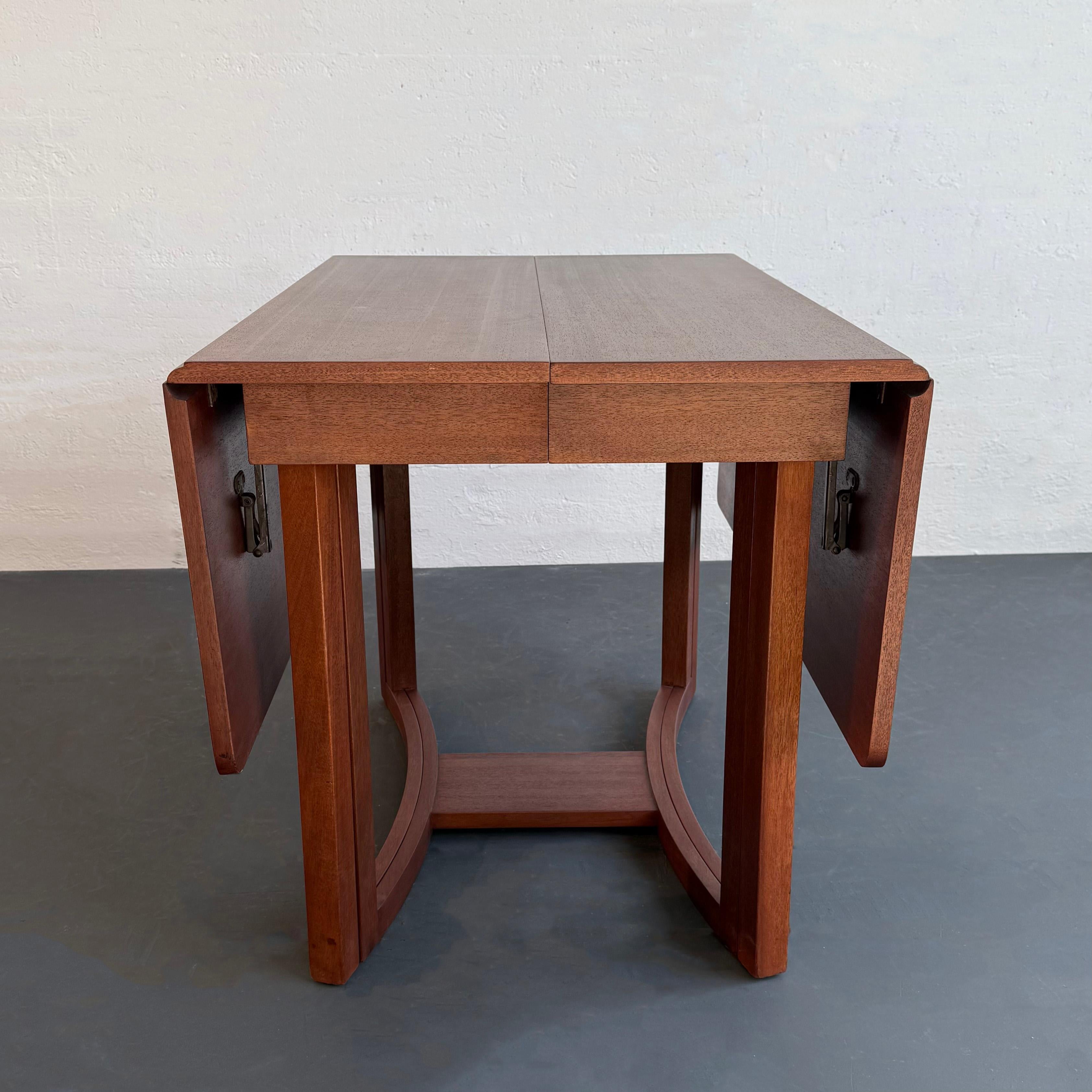 Noyer Table de salle à manger à feuilles tombantes, The MODERN, AT&T Robsjohn-Gibbings en vente