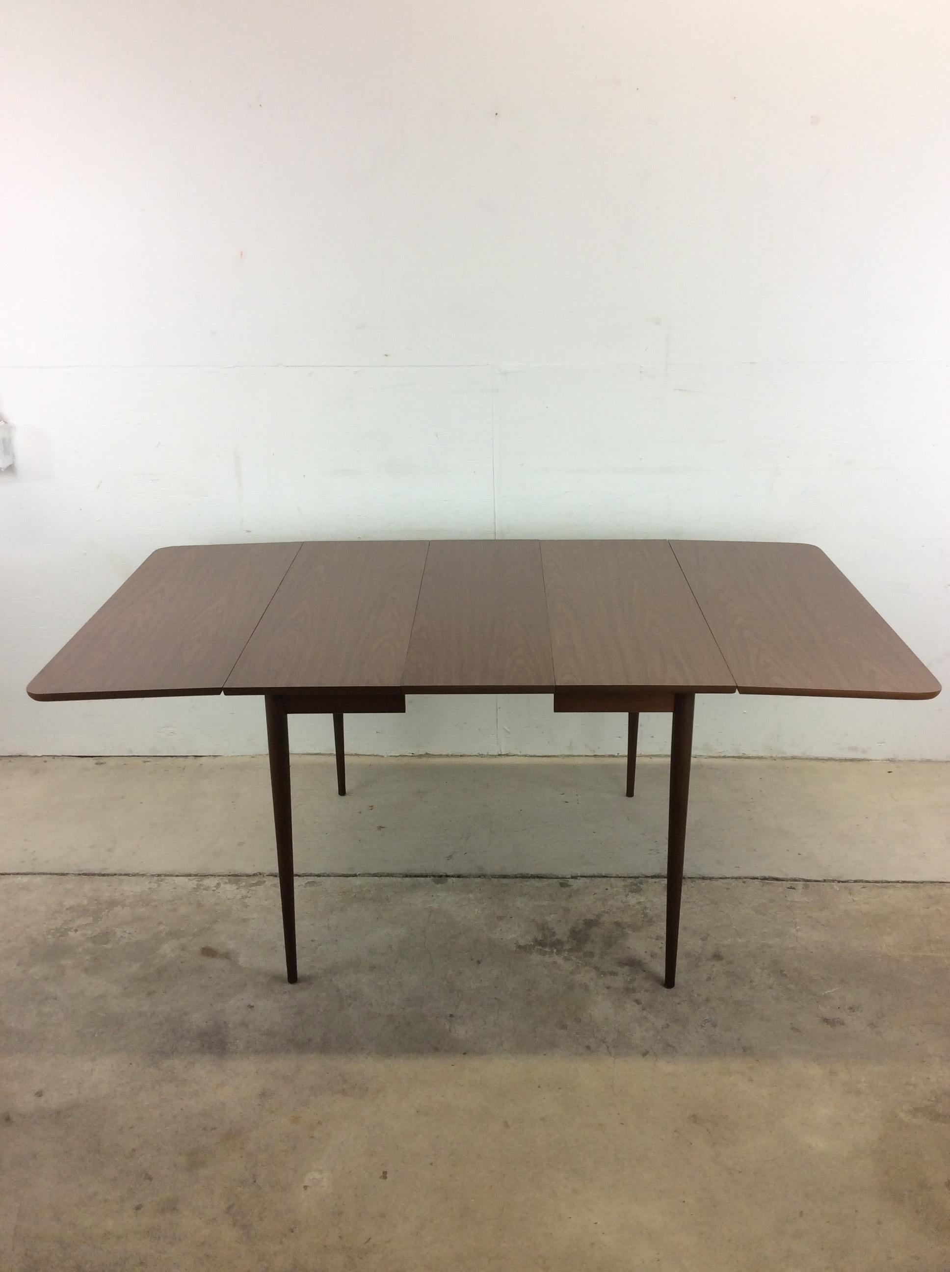 Mid-Century Modern Drop Leaf Dining Table with 3 Leafs For Sale 4