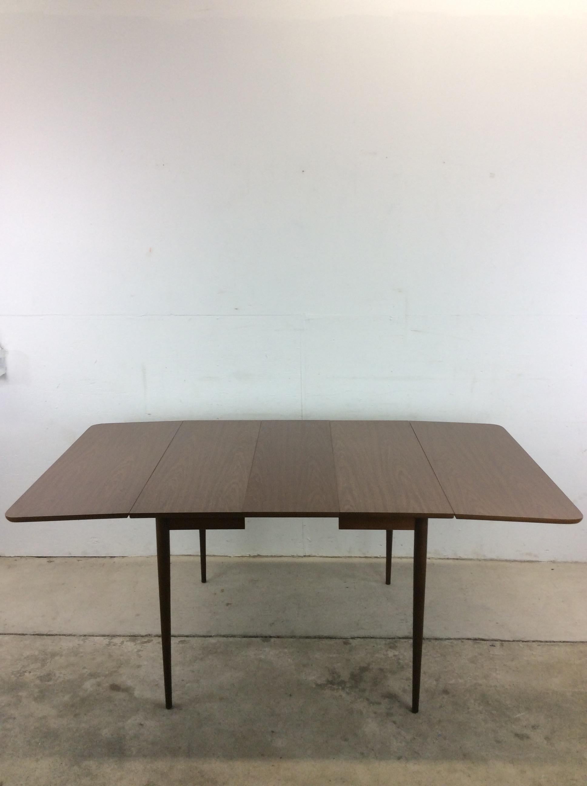 Mid-Century Modern Drop Leaf Dining Table with 3 Leafs For Sale 5