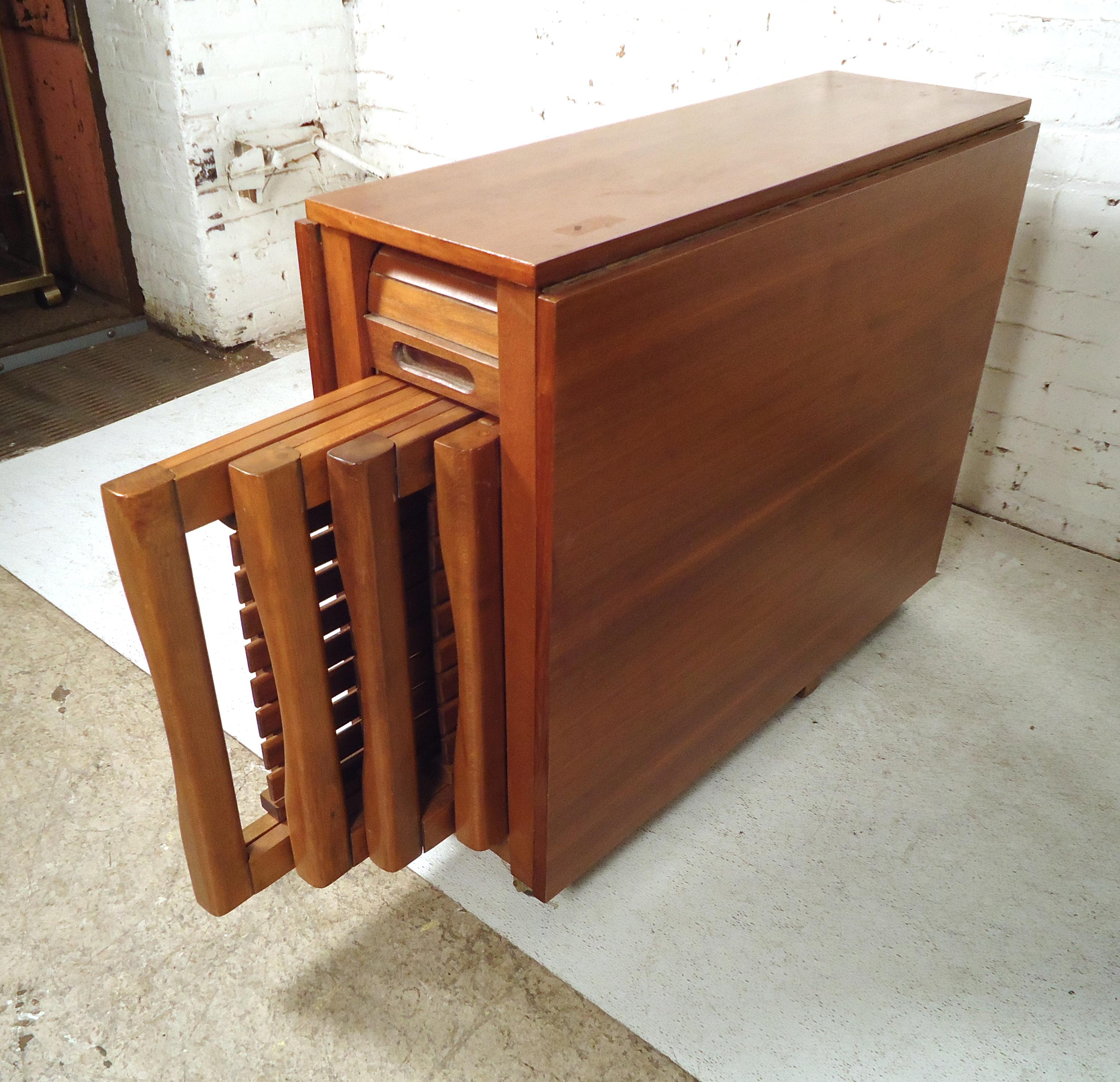 Mid-Century Modern Drop Leaf Table and Chairs 2