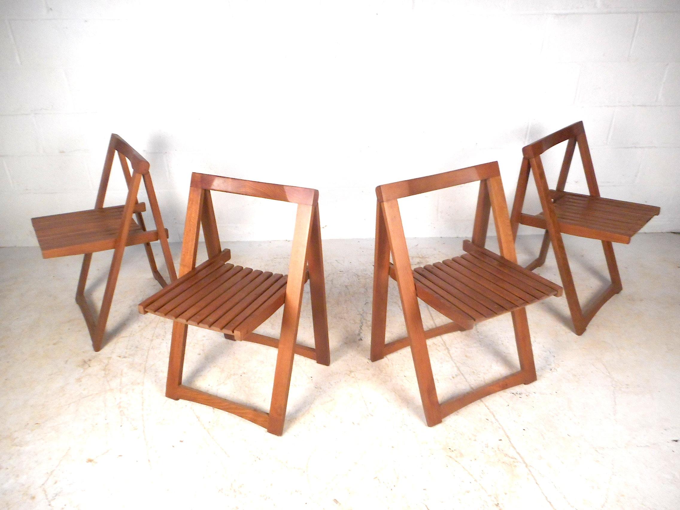 Mid-Century Modern Drop-Leaf Table and Slat Folding Chairs 1