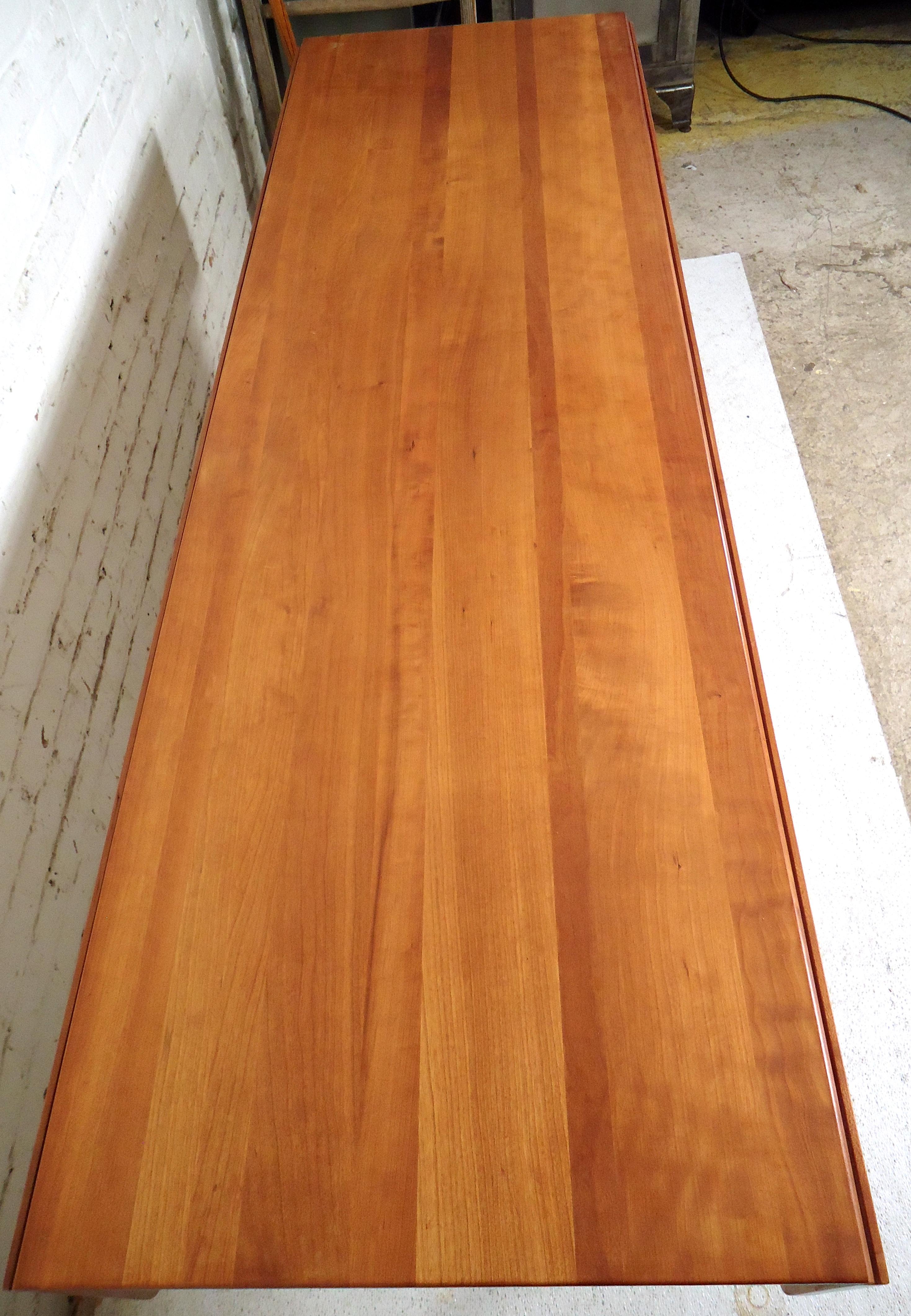Mid-20th Century Mid-Century Modern Drop Leaf Table