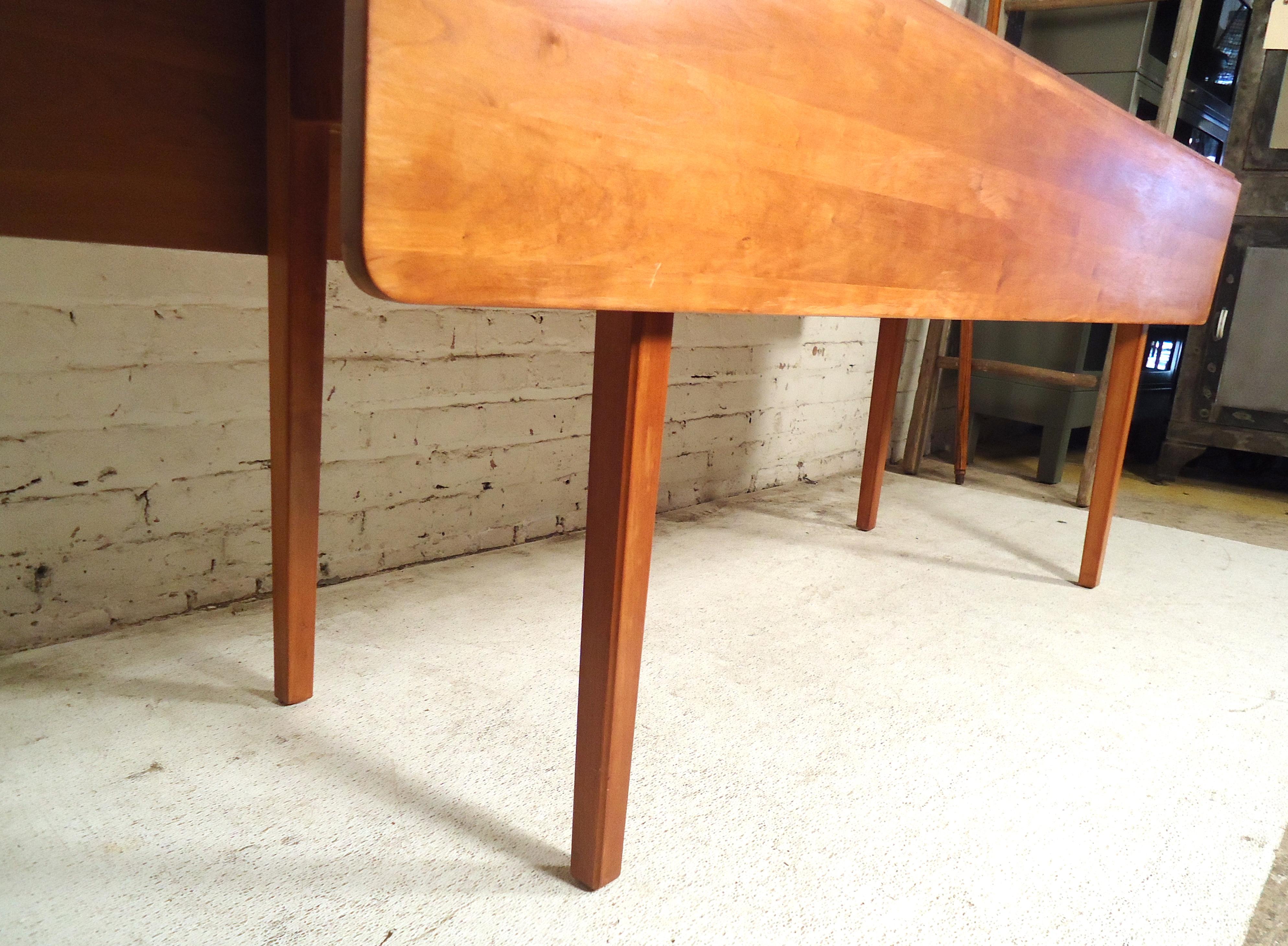 Wood Mid-Century Modern Drop Leaf Table