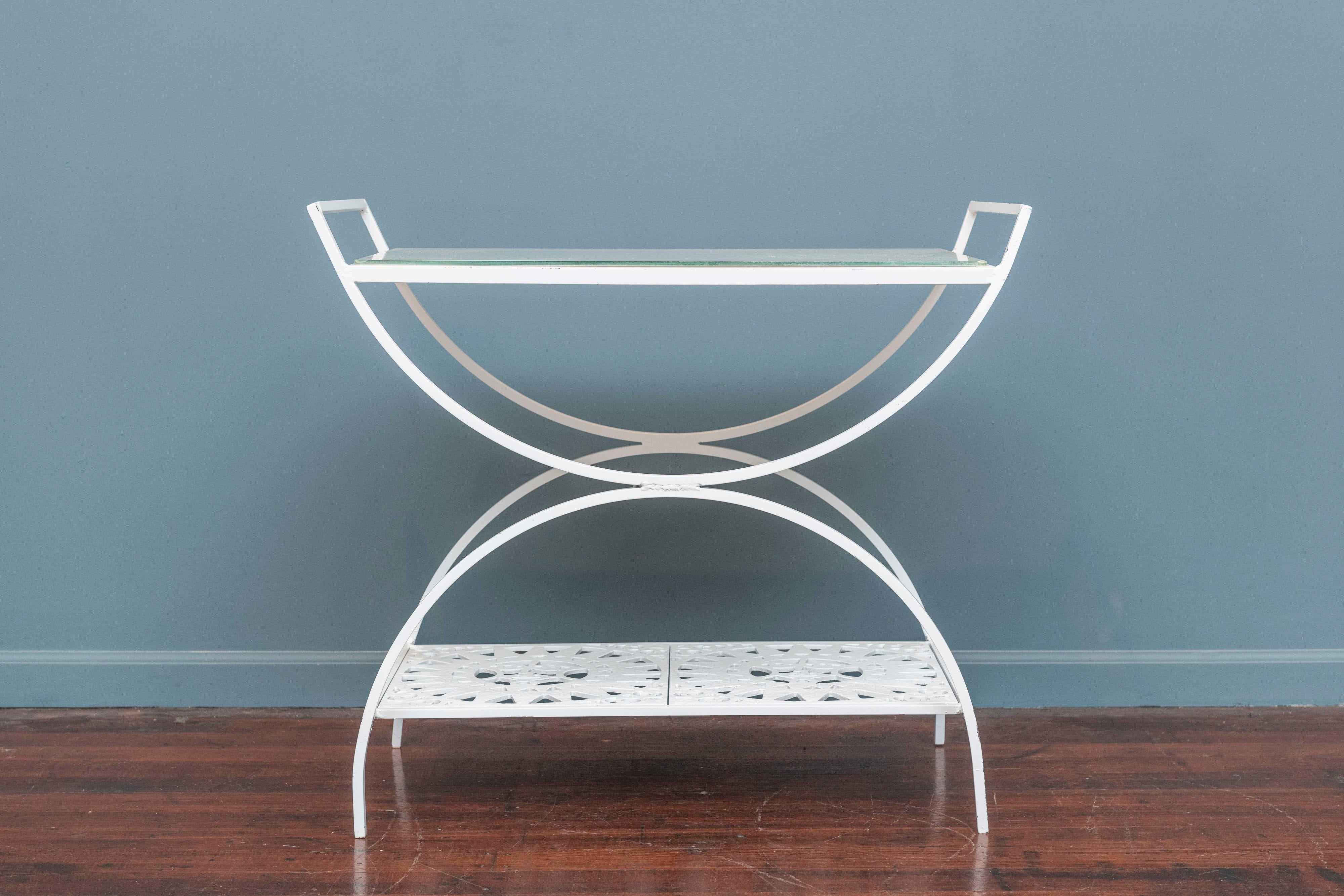 Mid-Century Modern dry bar by Arthur Umanoff for most likely Elton Company, N.Y. In good original condition with a frosted 1/4