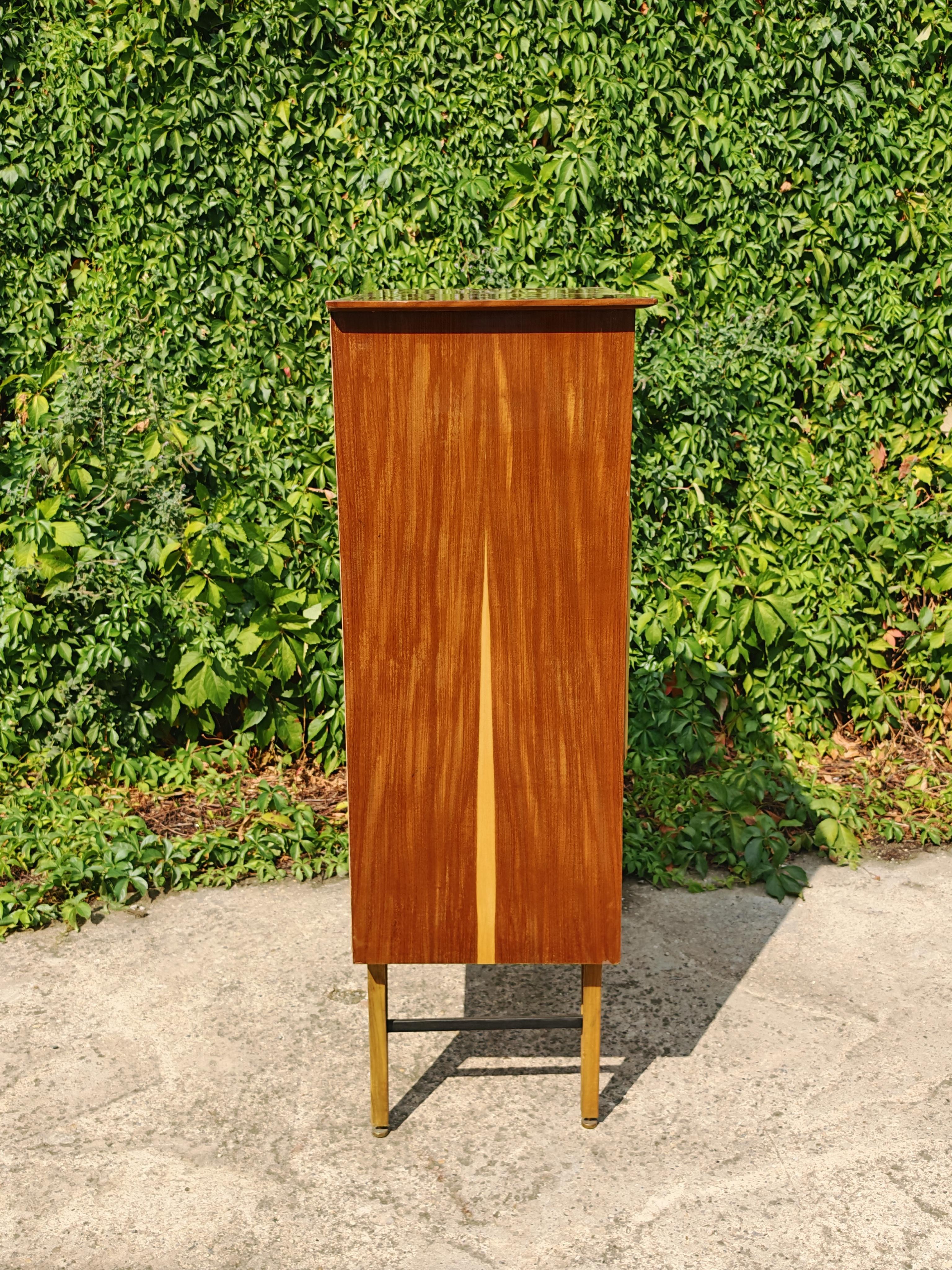 Mid Century Modern Dry Bar Cabinet done in mahogany, Italy 1950s For Sale 3
