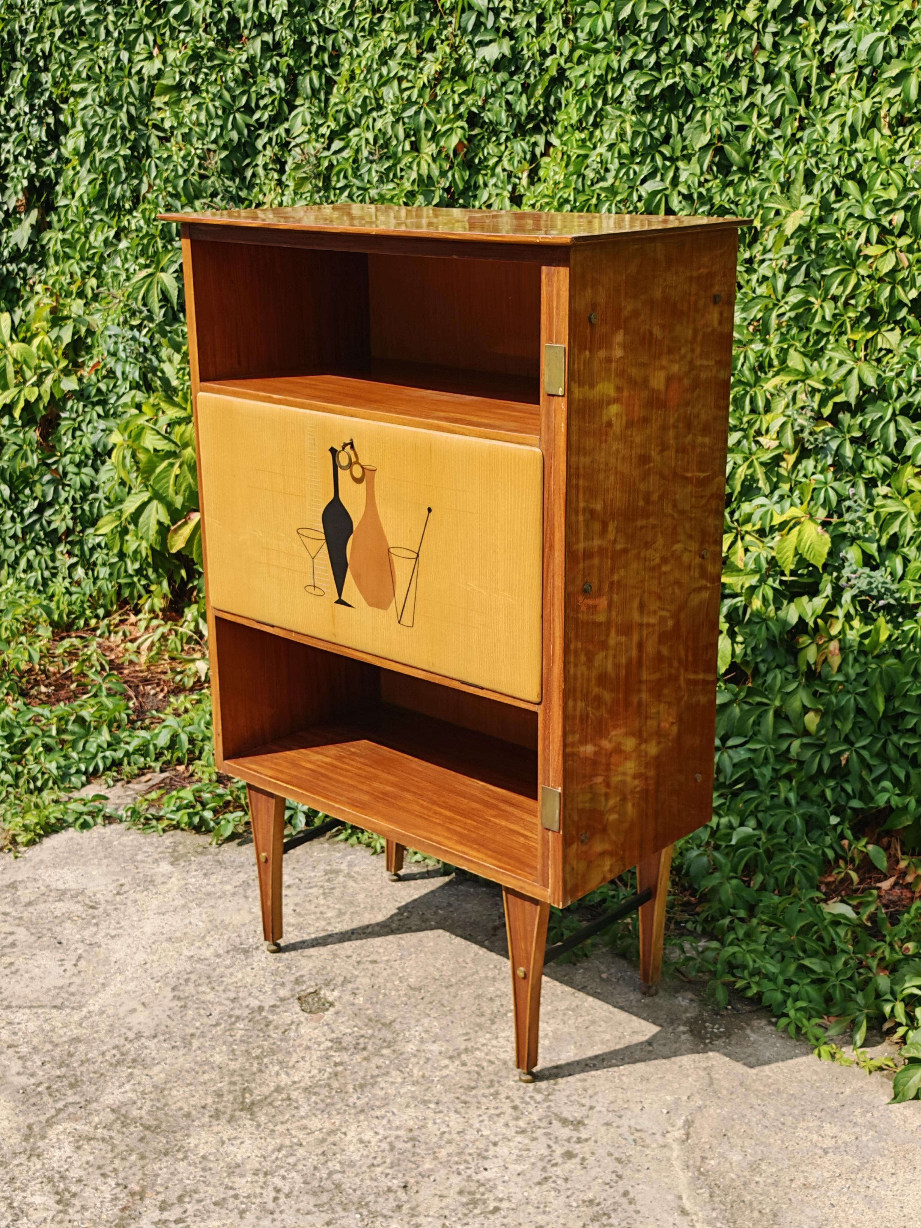 Mid-Century Modern Mid Century Modern Dry Bar Cabinet done in mahogany, Italy 1950s For Sale