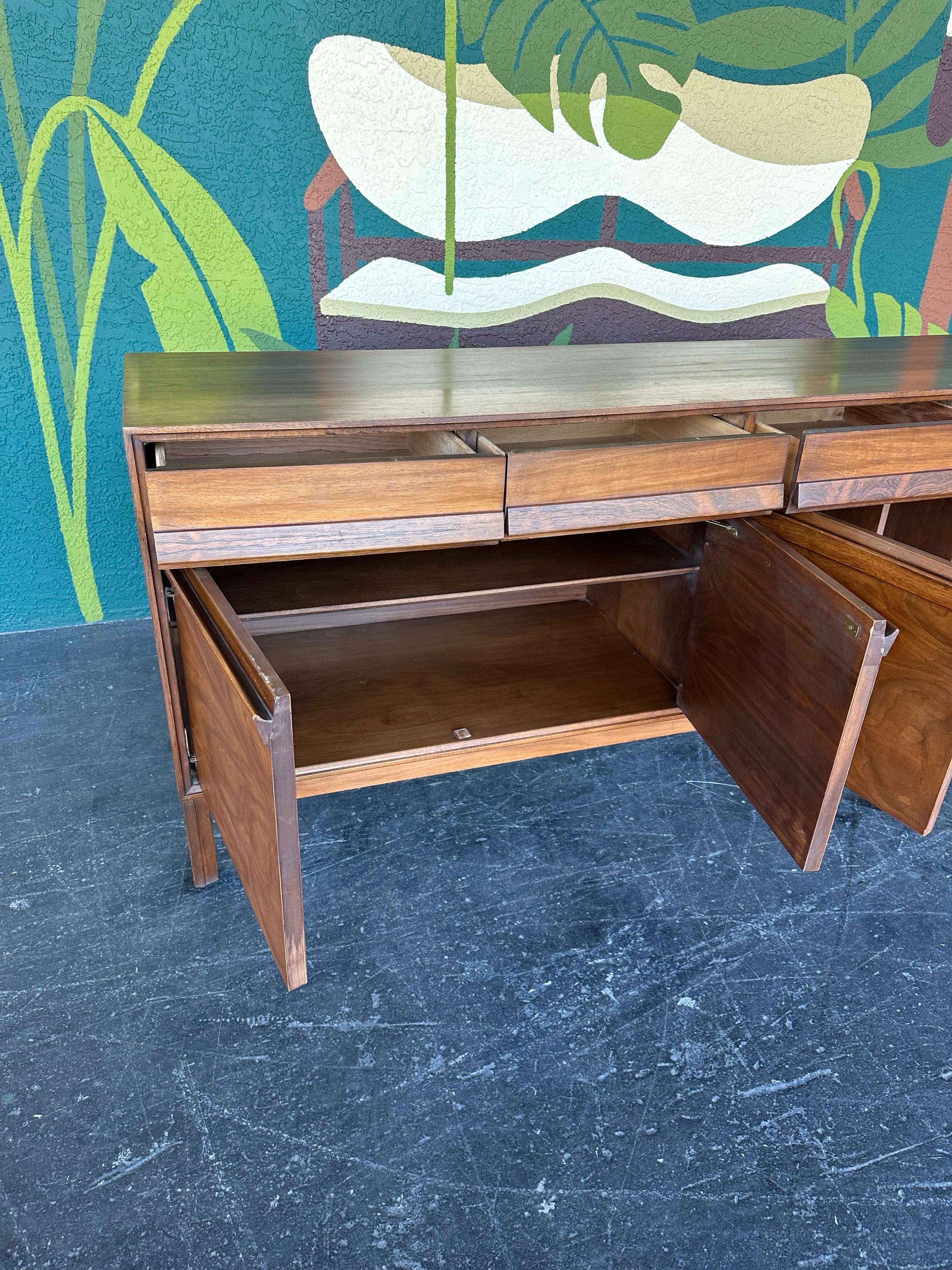 Mid Century Modern Dry Bar Display Cabinet by American of Martinsville 3