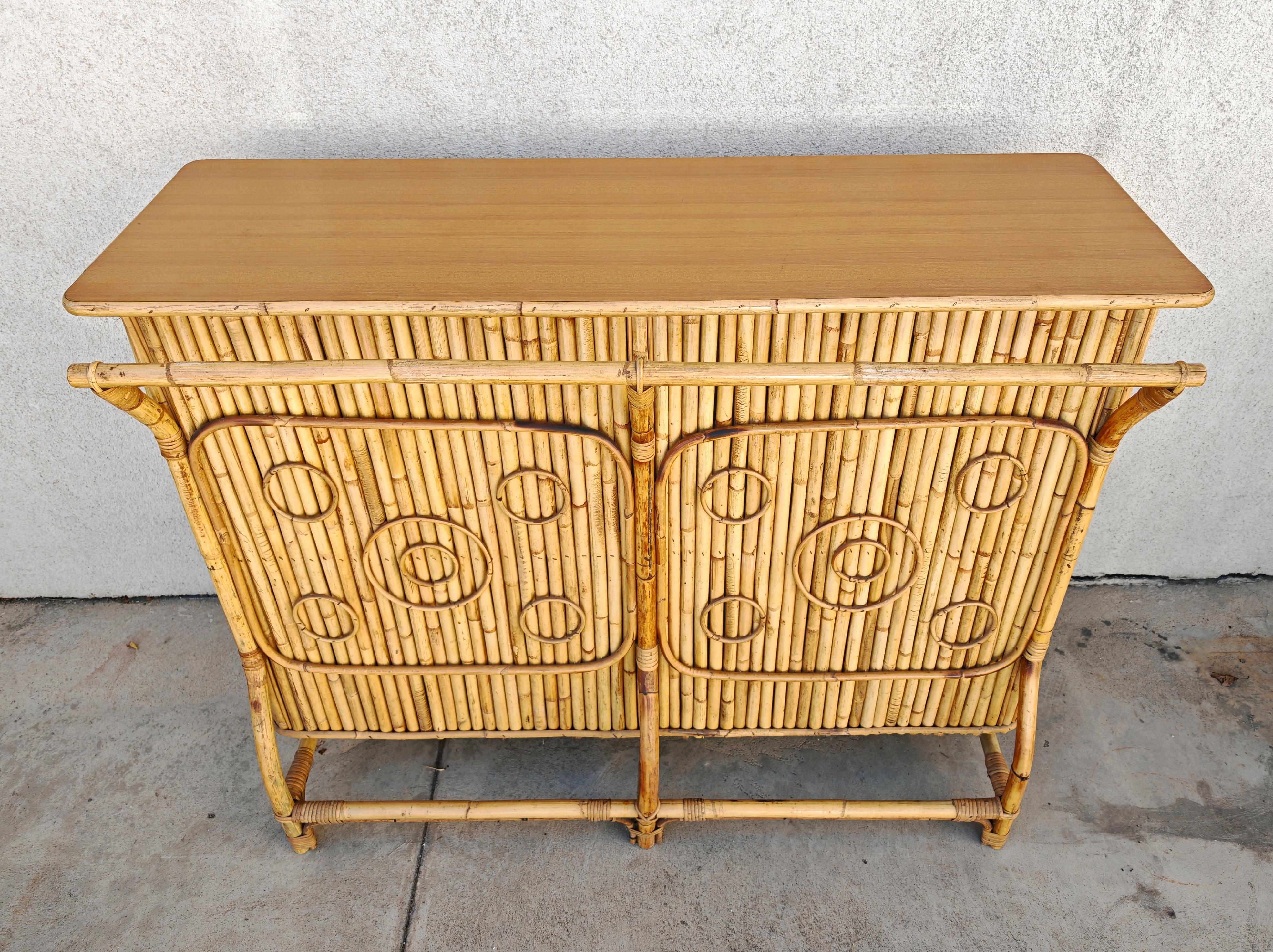 Mid Century Modern Dry Bar done in bamboo, design attr. to Tito Agnoli For Sale 7