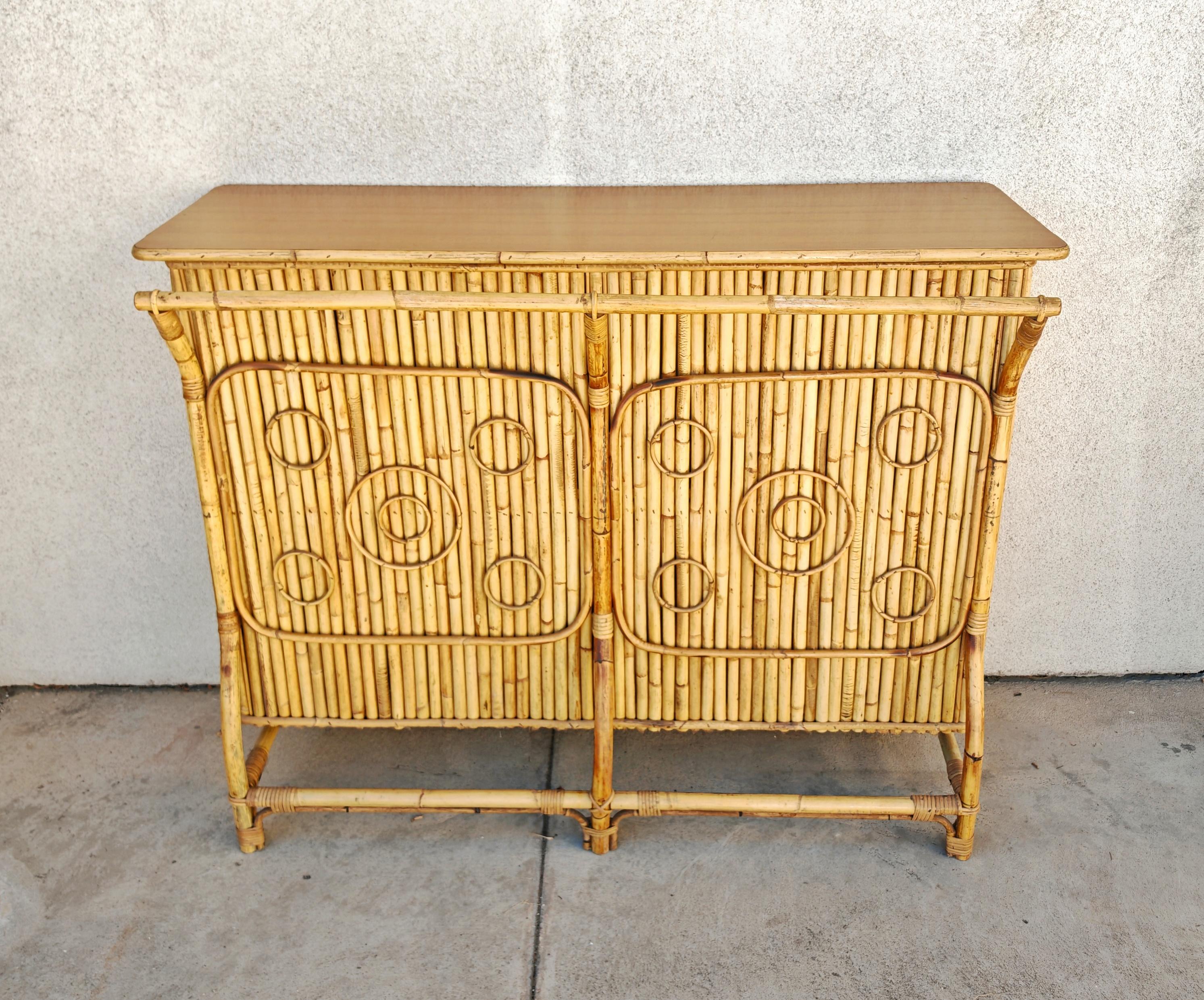 Mid Century Modern Dry Bar done in bamboo, design attr. to Tito Agnoli For Sale 1