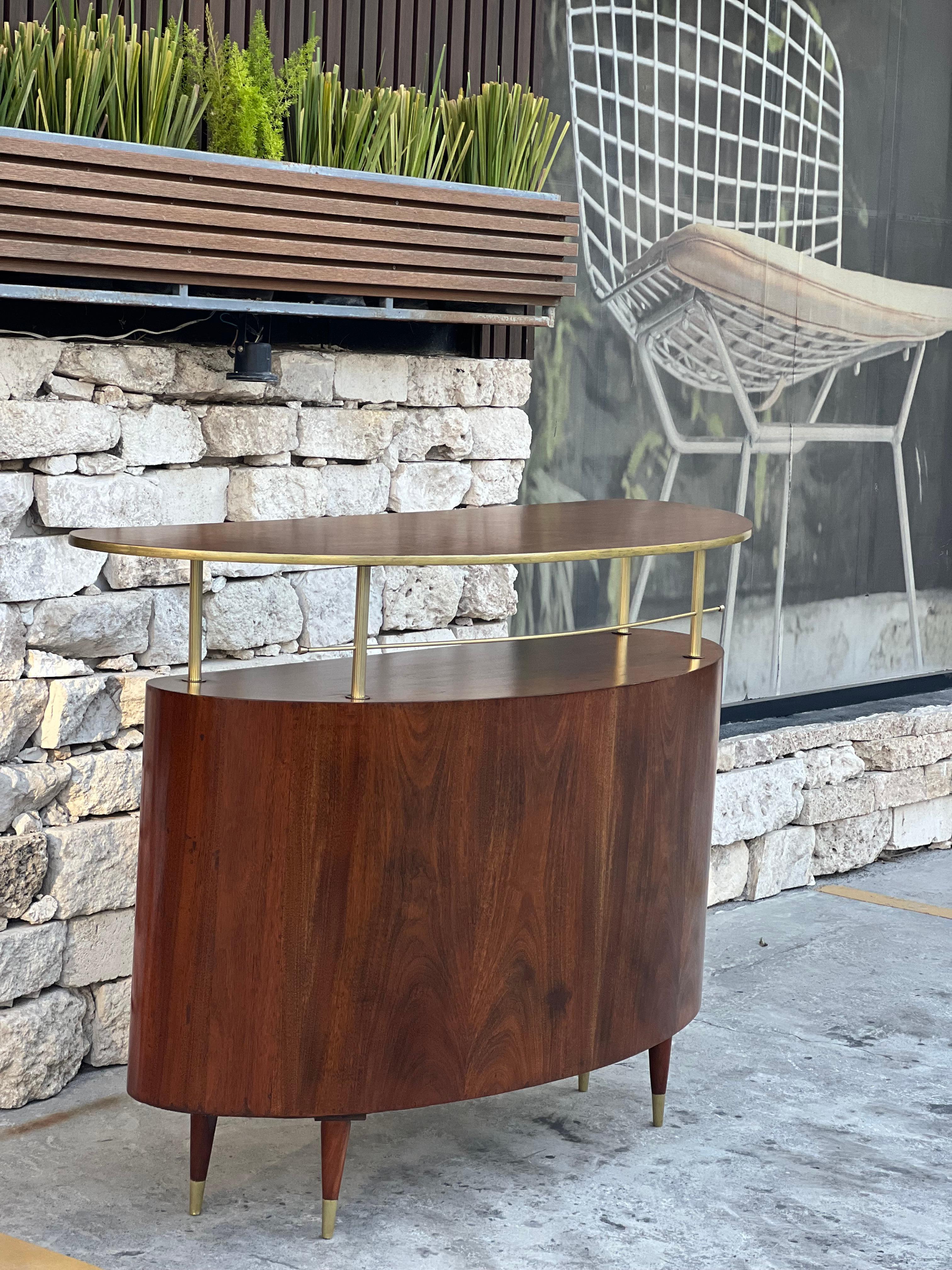 Mexicain Le bar mi-siècle moderne