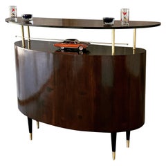 Le bar mi-siècle moderne