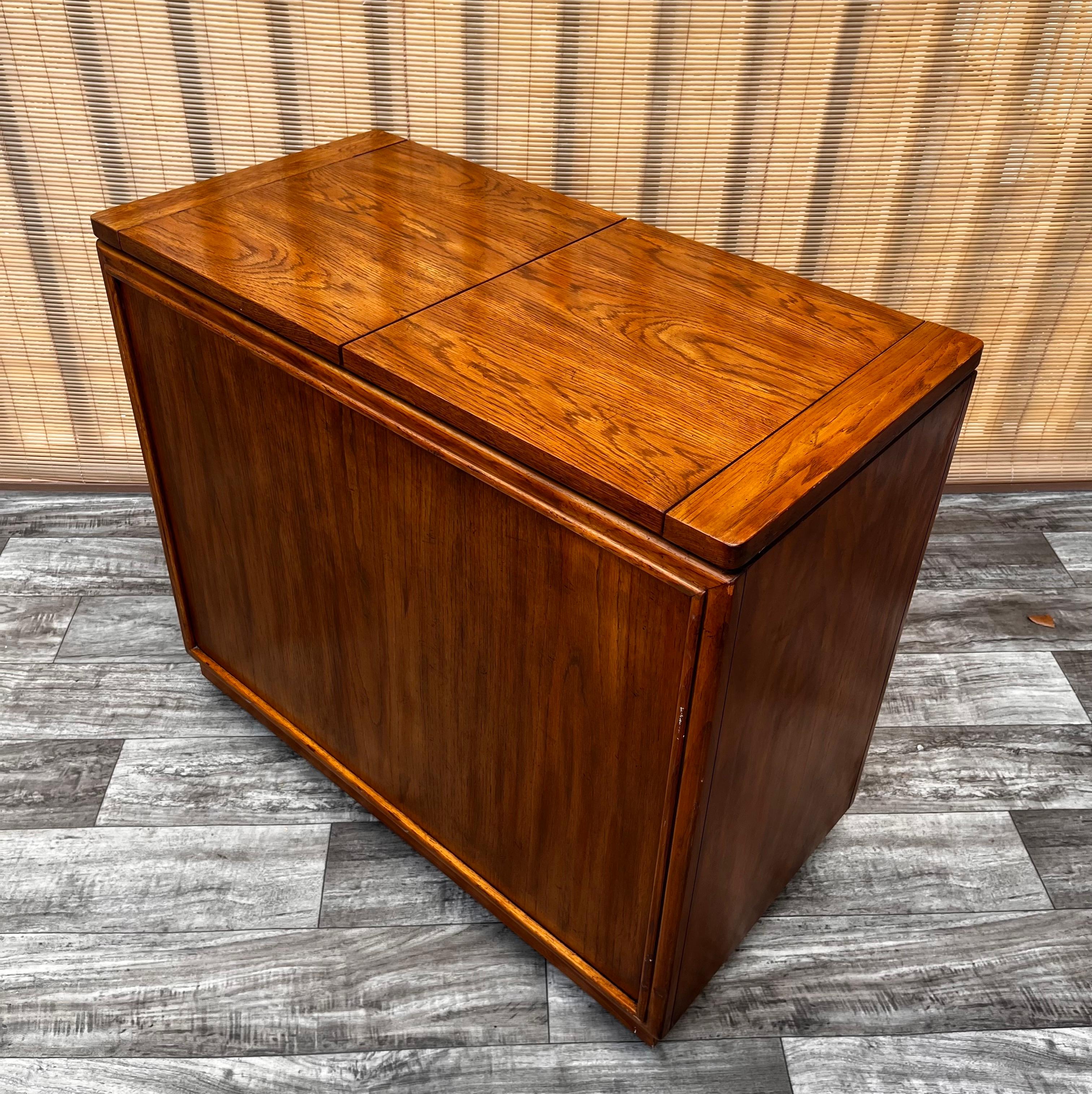 Carrello bar/server moderno di metà secolo di Drexel Furniture, circa 1960 in vendita 9