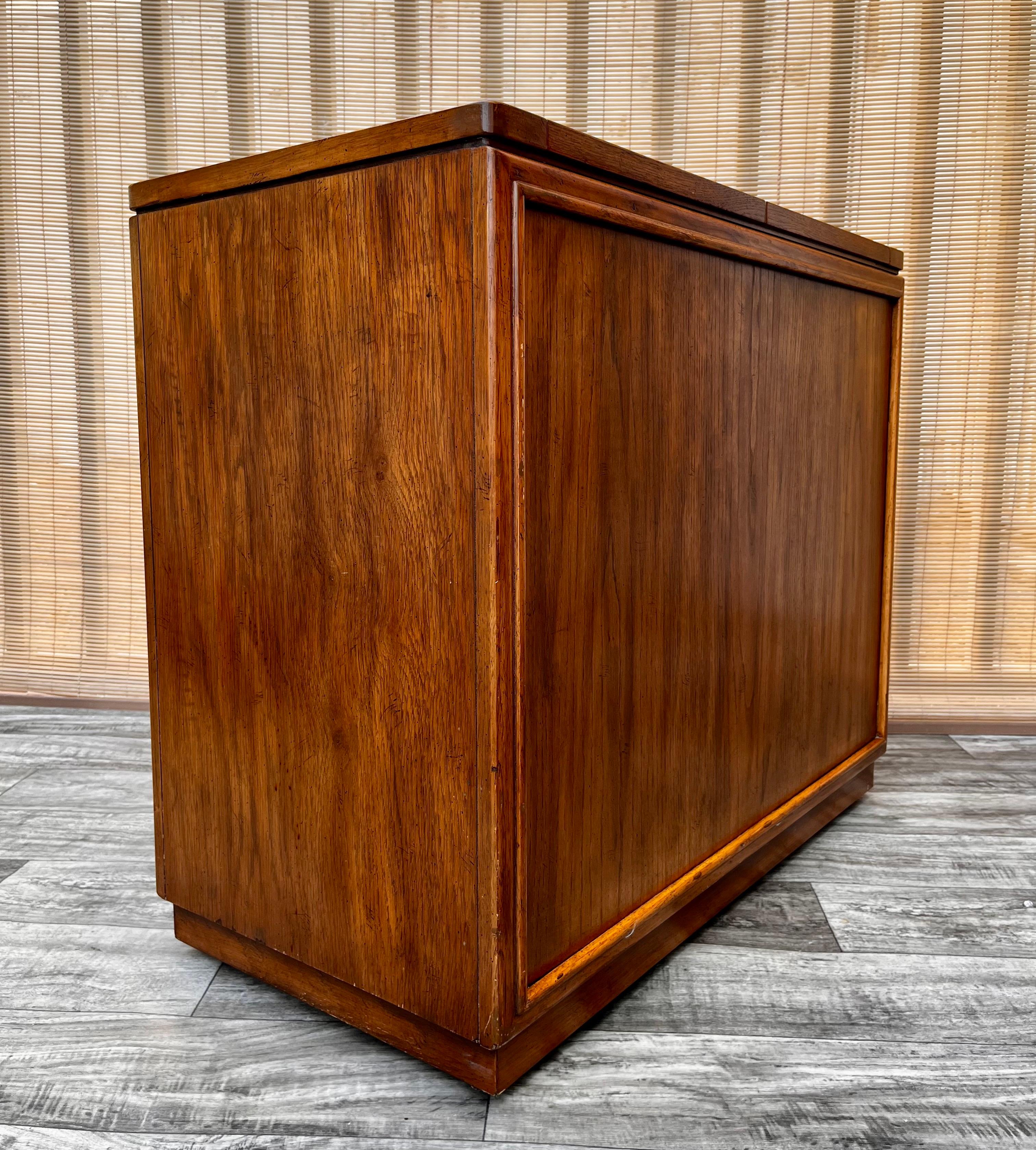 Noce Carrello bar/server moderno di metà secolo di Drexel Furniture, circa 1960 in vendita