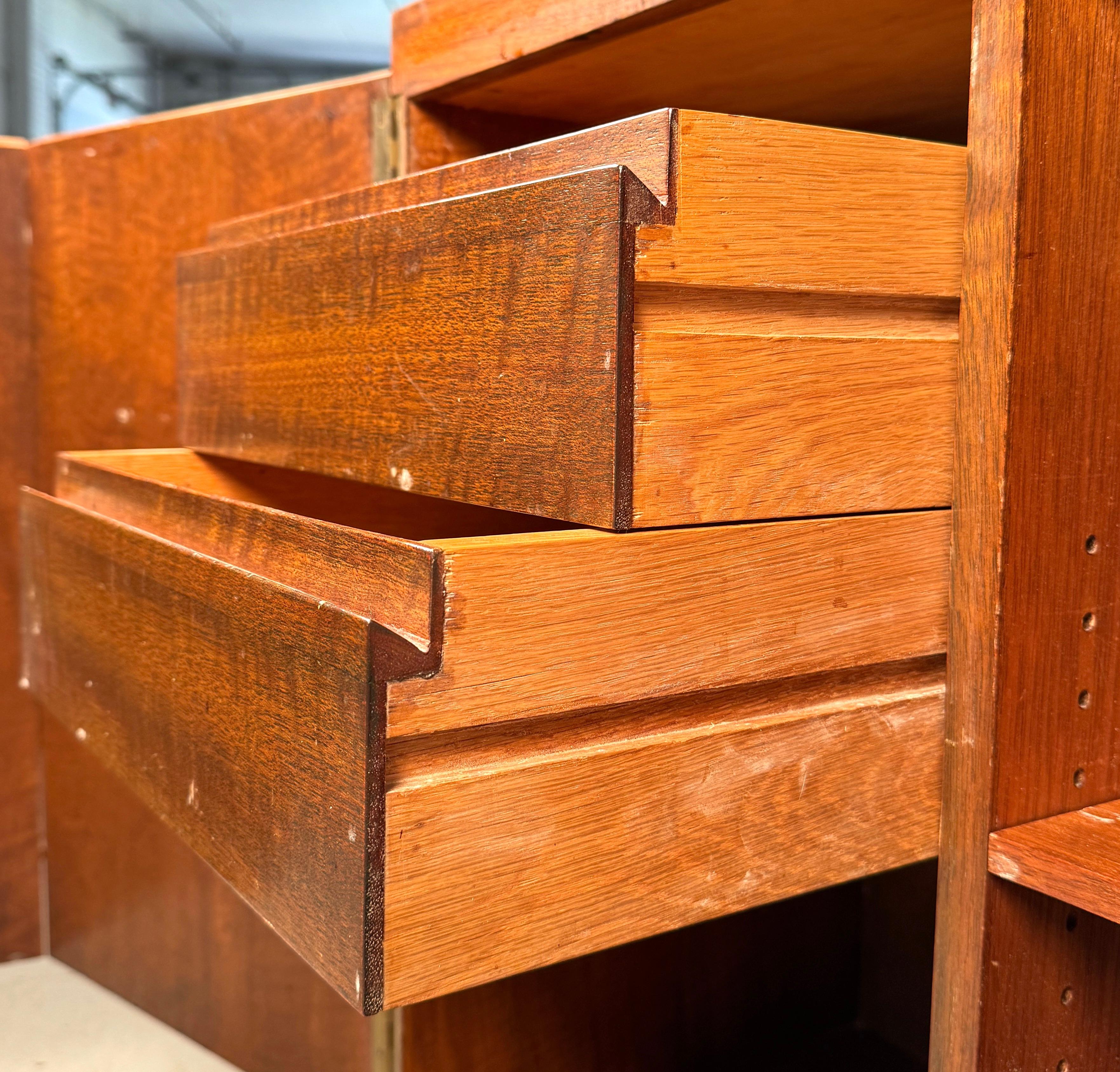 Buffet de bar à sec moderne du milieu du siècle en vente 8