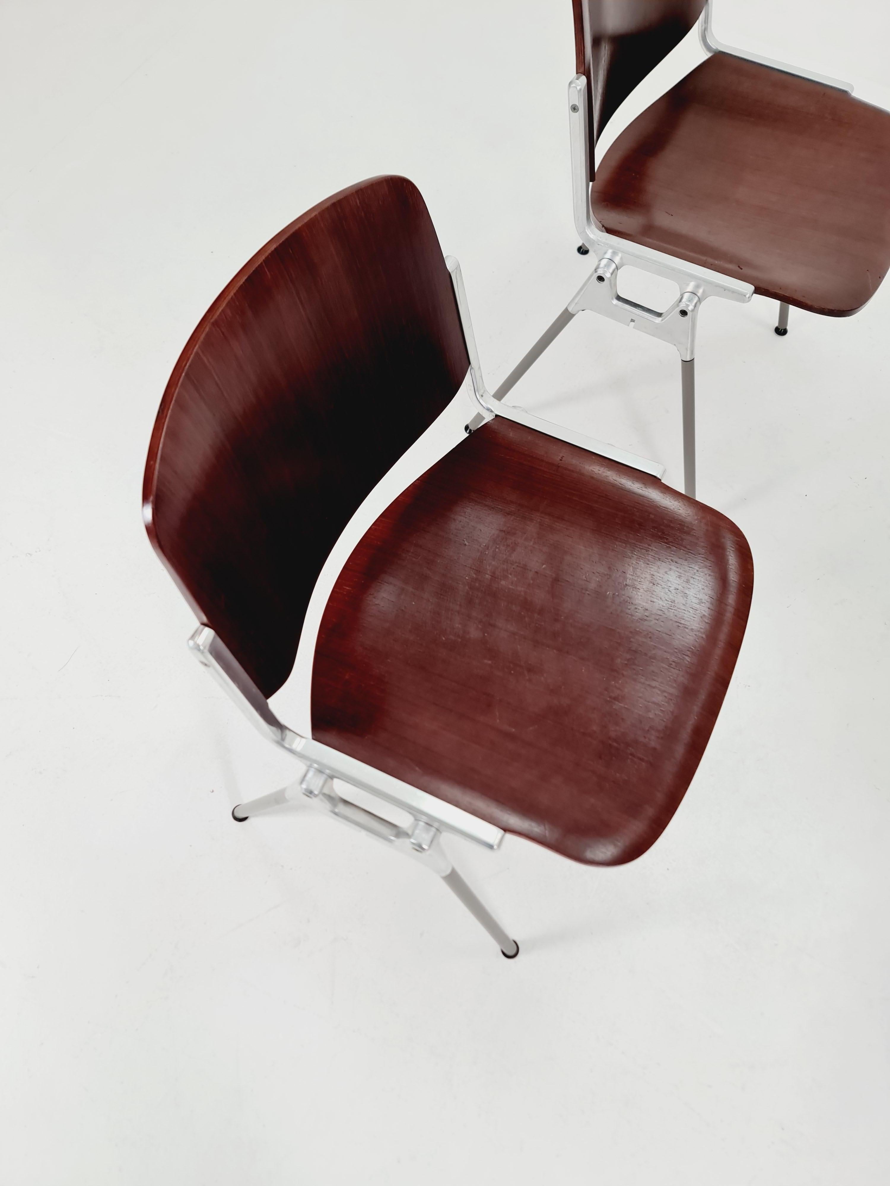 Chaises DSC modernes du milieu du siècle par Giancarlo Piretti pour Anonima Castelli 1970 en vente 1