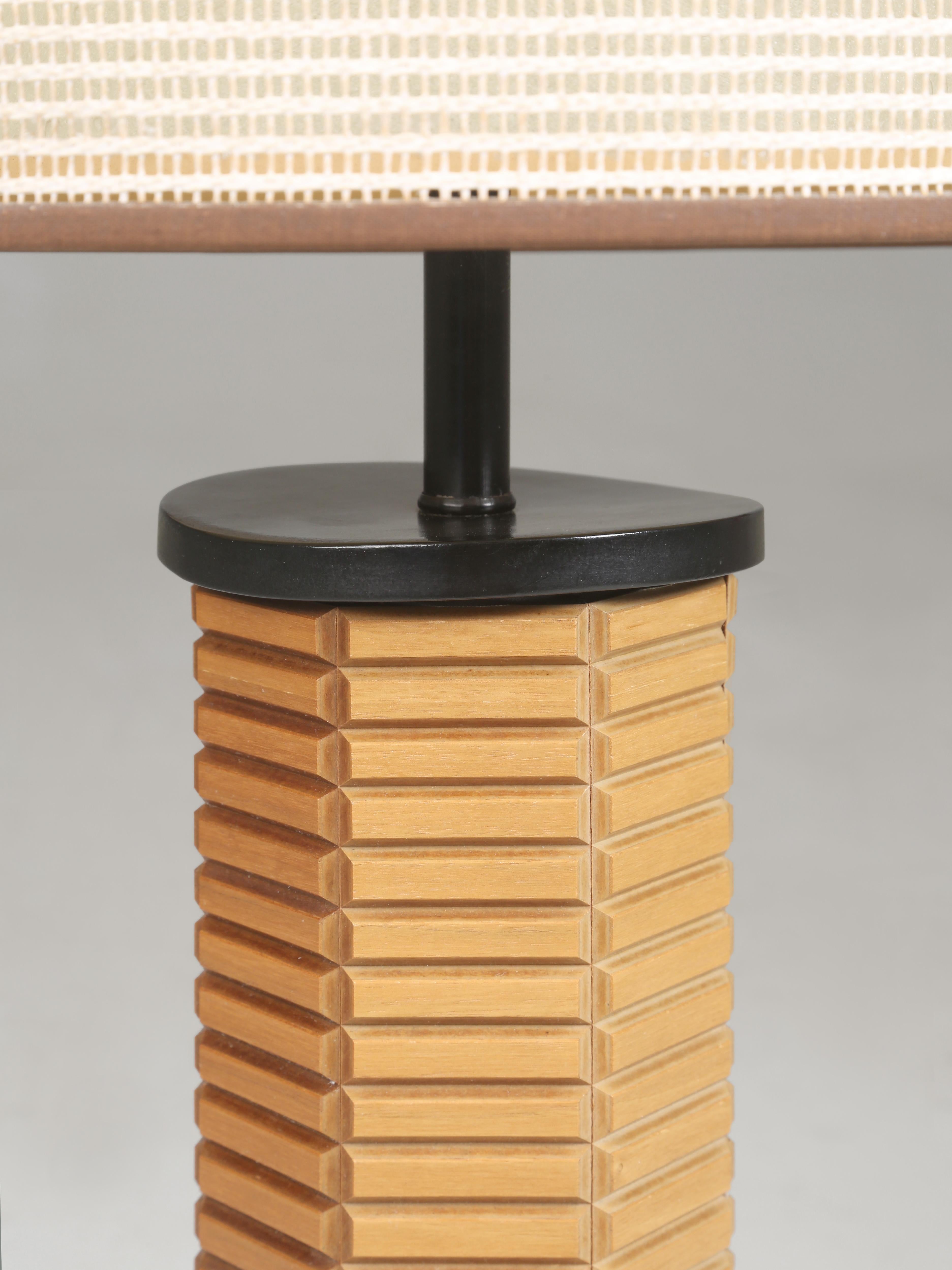 Tessuto Mid-Century Modern a doppia parabola interna ed esterna con un corpo dal design esagonale c1960's in vendita
