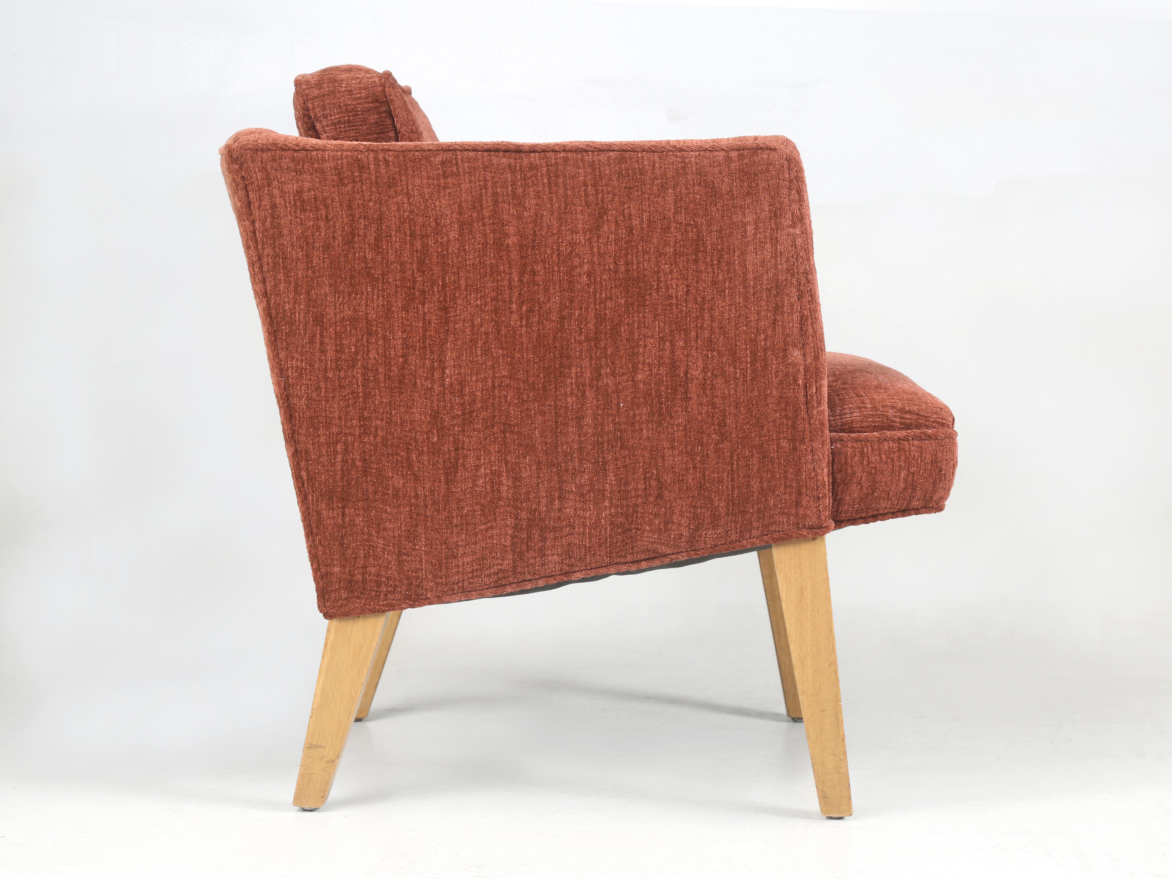 Mid-Century Modern Dunbar Bergère Chair Extremely Comfortable from the 1960's In Good Condition For Sale In Chicago, IL