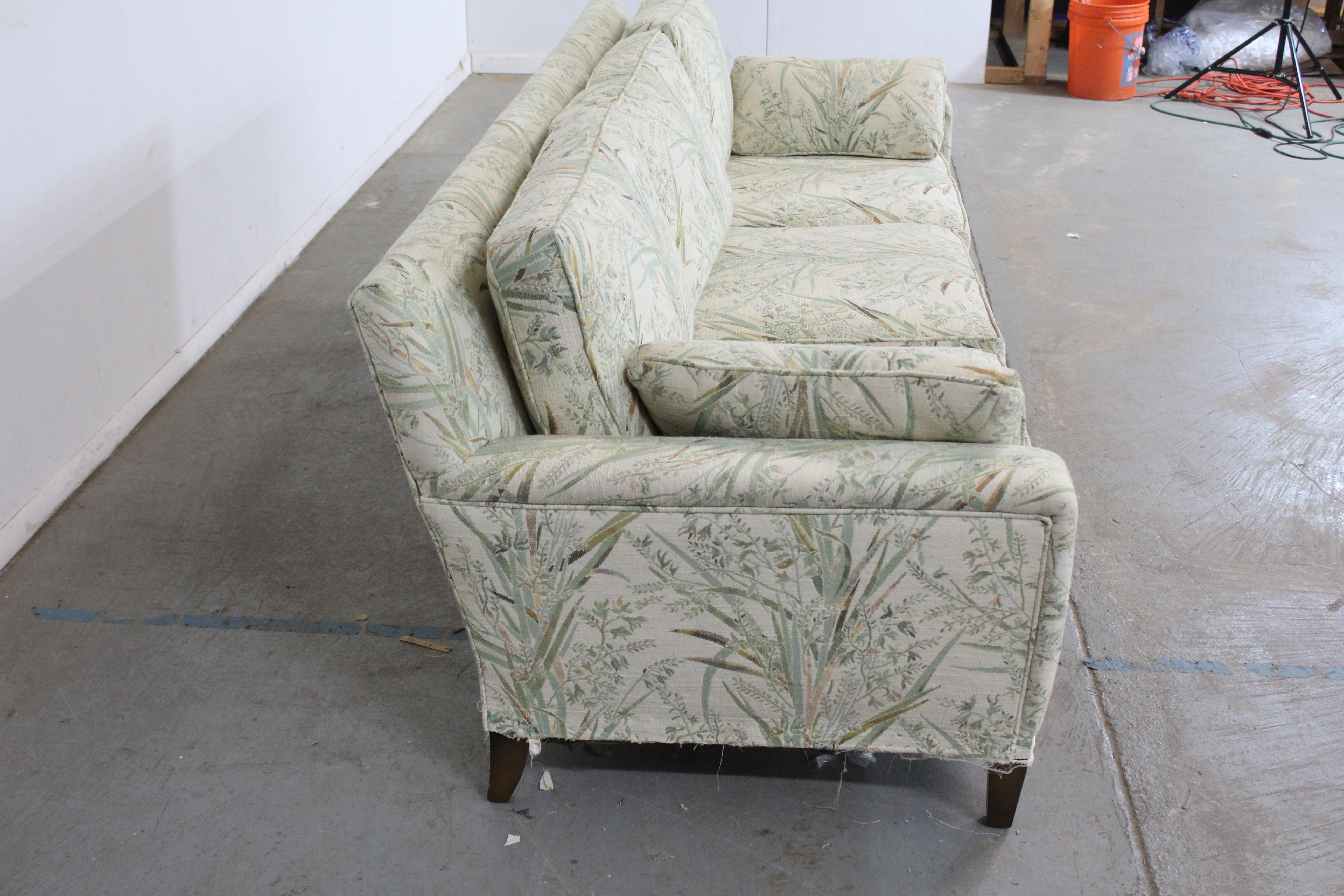 Mid-Century Modern Dunbar Style 3-Kissen-Sofa (amerikanisch) im Angebot