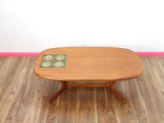 Table basse danoise en teck Dyrlund, moderne du milieu du siècle, avec carreaux, style vintage