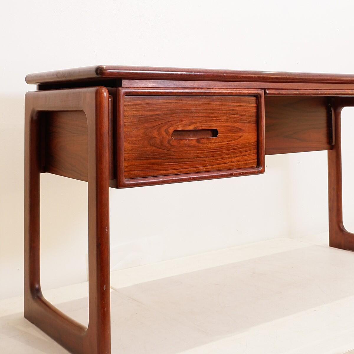 Scandinavo moderno Scrivania Dyrlund della metà del secolo scorso - Danimarca 1960 in vendita