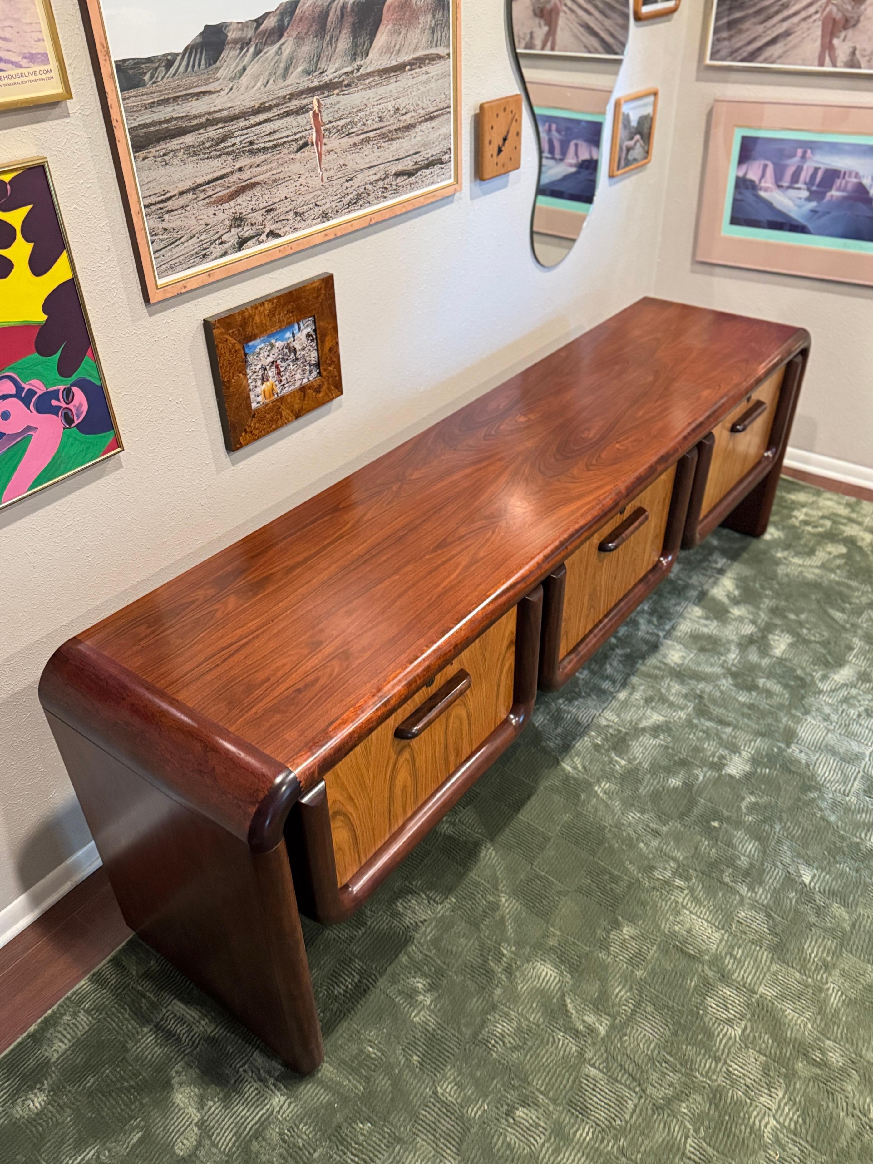 Mid century modern Dyrlund “Supreme” credenza in rosewood, circa 1970s 4