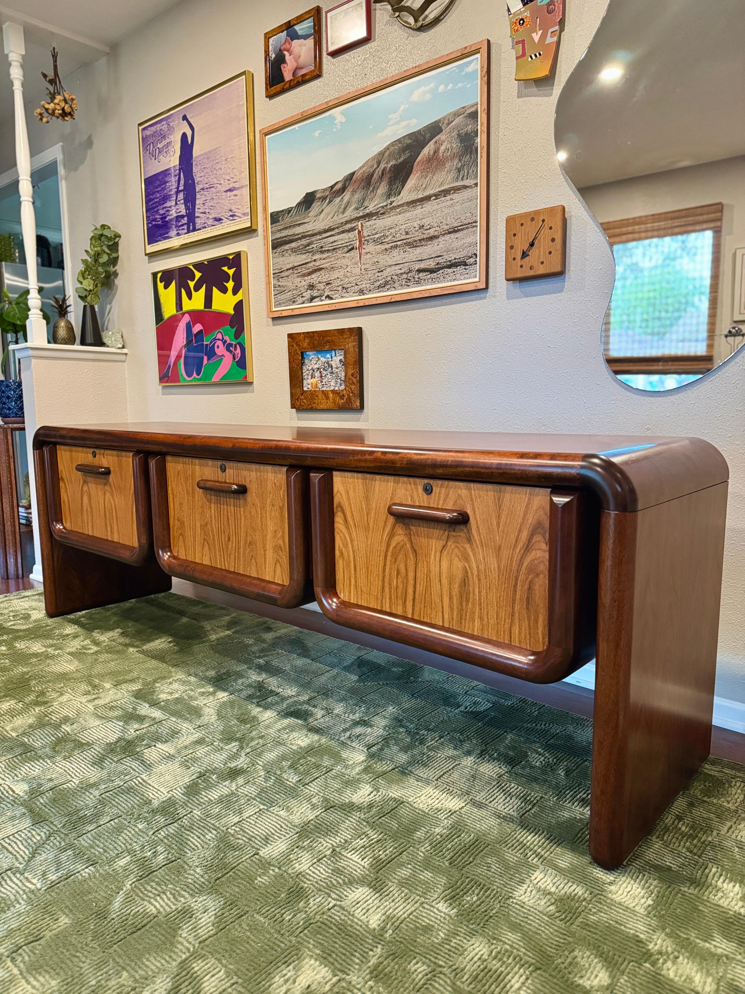 Mid century modern Dyrlund “Supreme” credenza in rosewood, circa 1970s 7