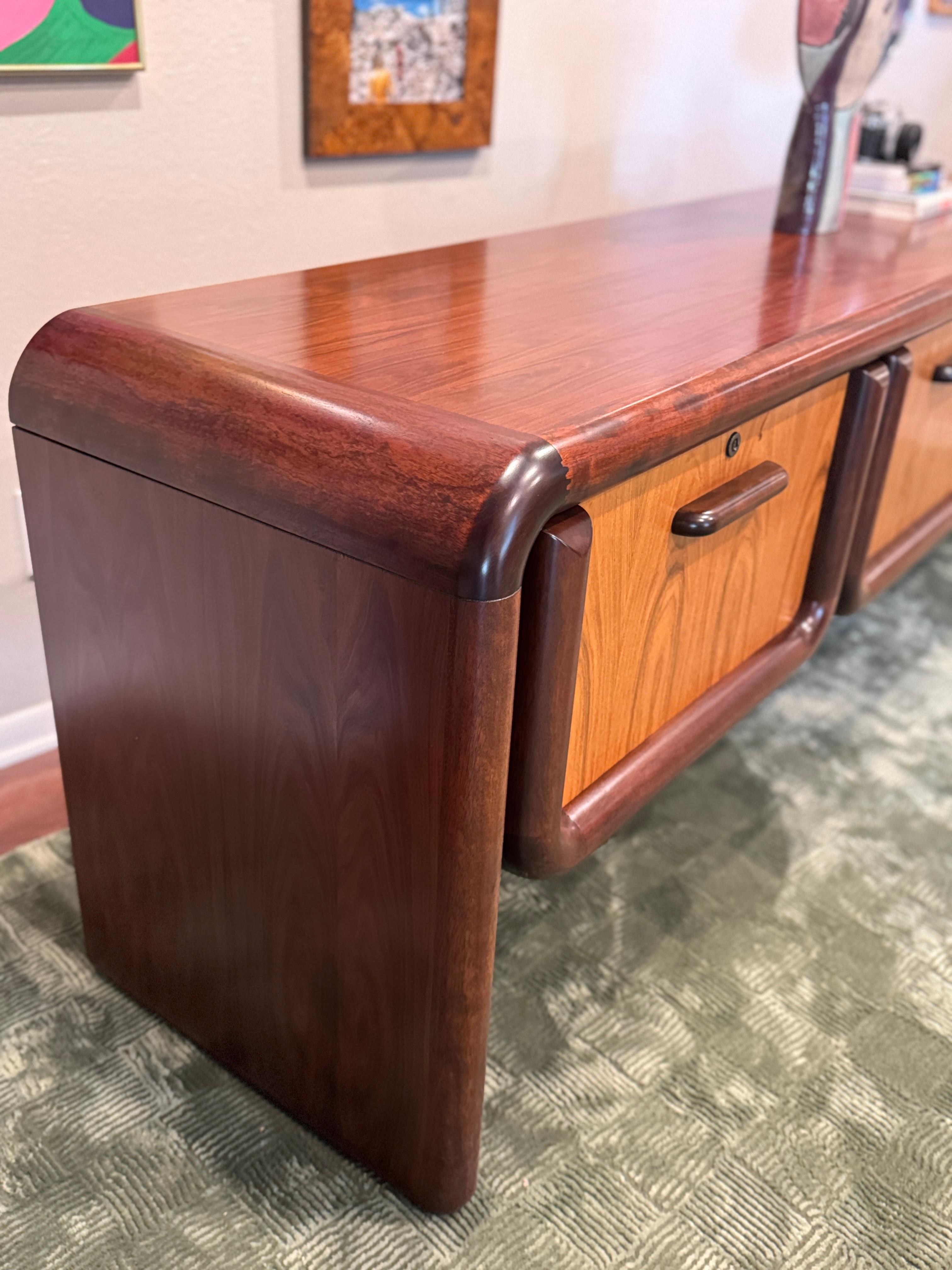 Mid century modern Dyrlund “Supreme” credenza in rosewood, circa 1970s 11