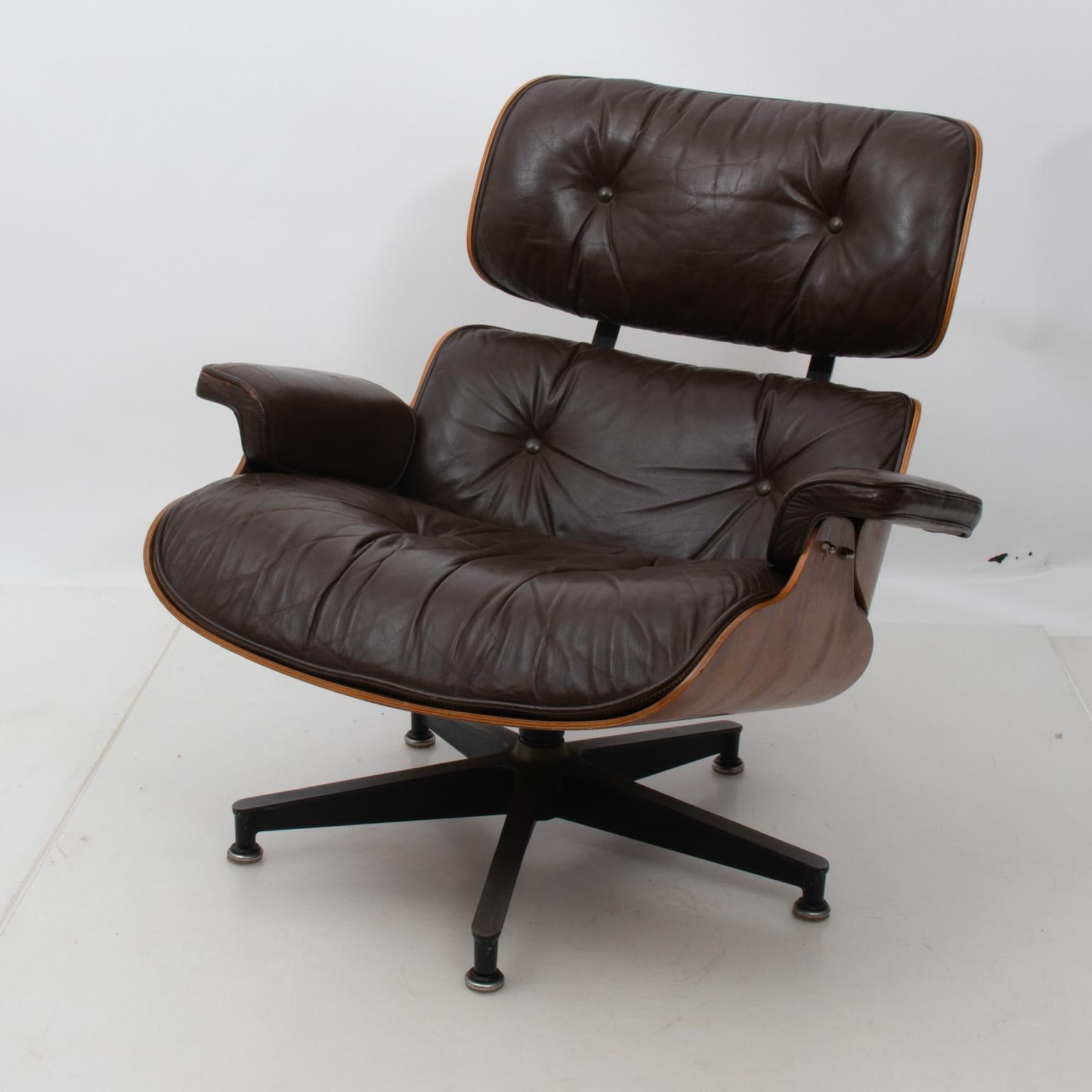 Mid-Century Modern Eames Chair and Ottoman 5