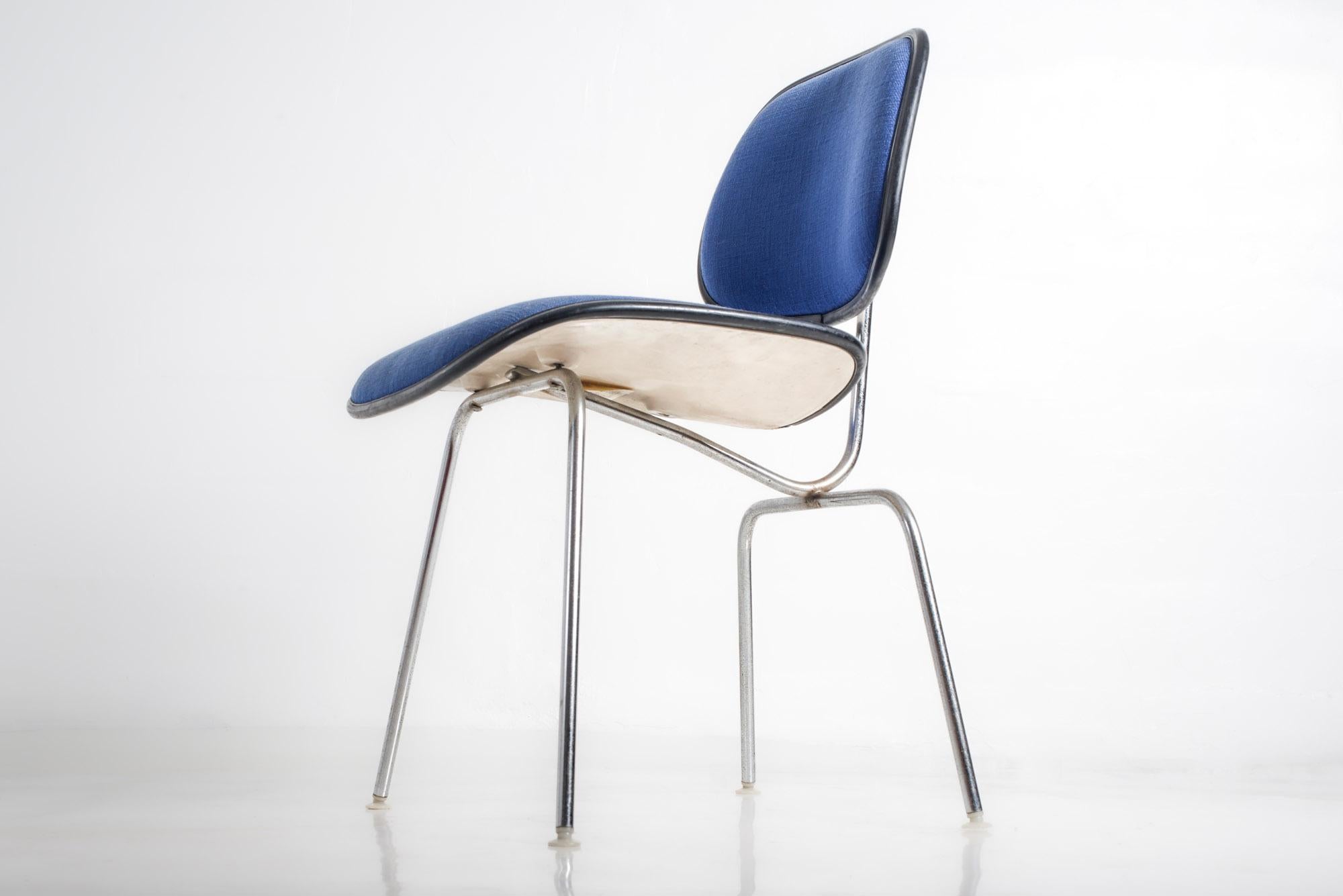 Moderner Eames DCM Chair für Herman Miller aus der Jahrhundertmitte in Blau (Stahl) im Angebot