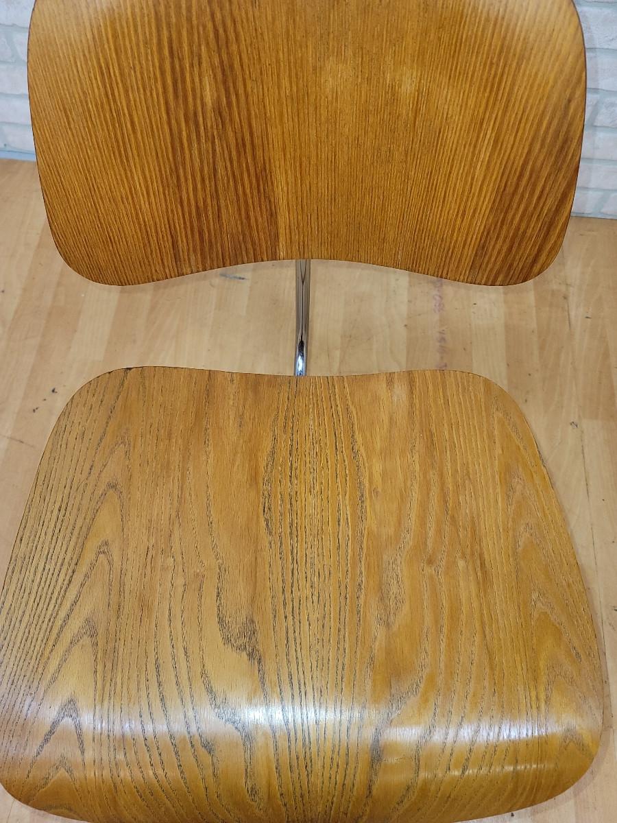 Sillas de madera contrachapada estilo Eames para Herman Miller de mediados del siglo XX - Juego de 2 Metal en venta