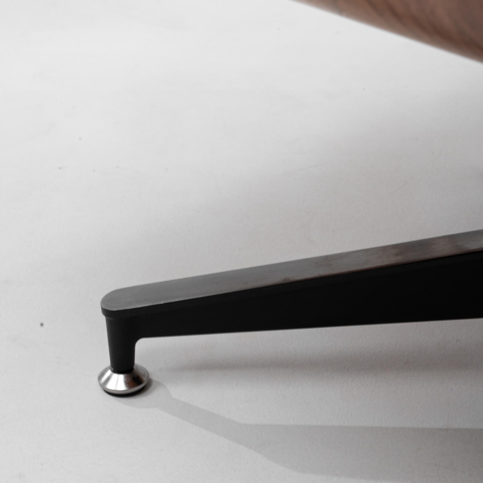Pouf in pelle Eames di Herman Miller, metà secolo moderno in vendita 5