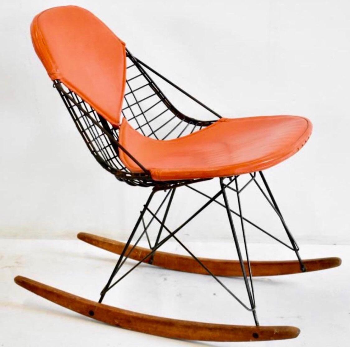 Mid-20th Century Mid-Century Modern Eames Rkr Rocking Accent Chair 1st Generation For Sale