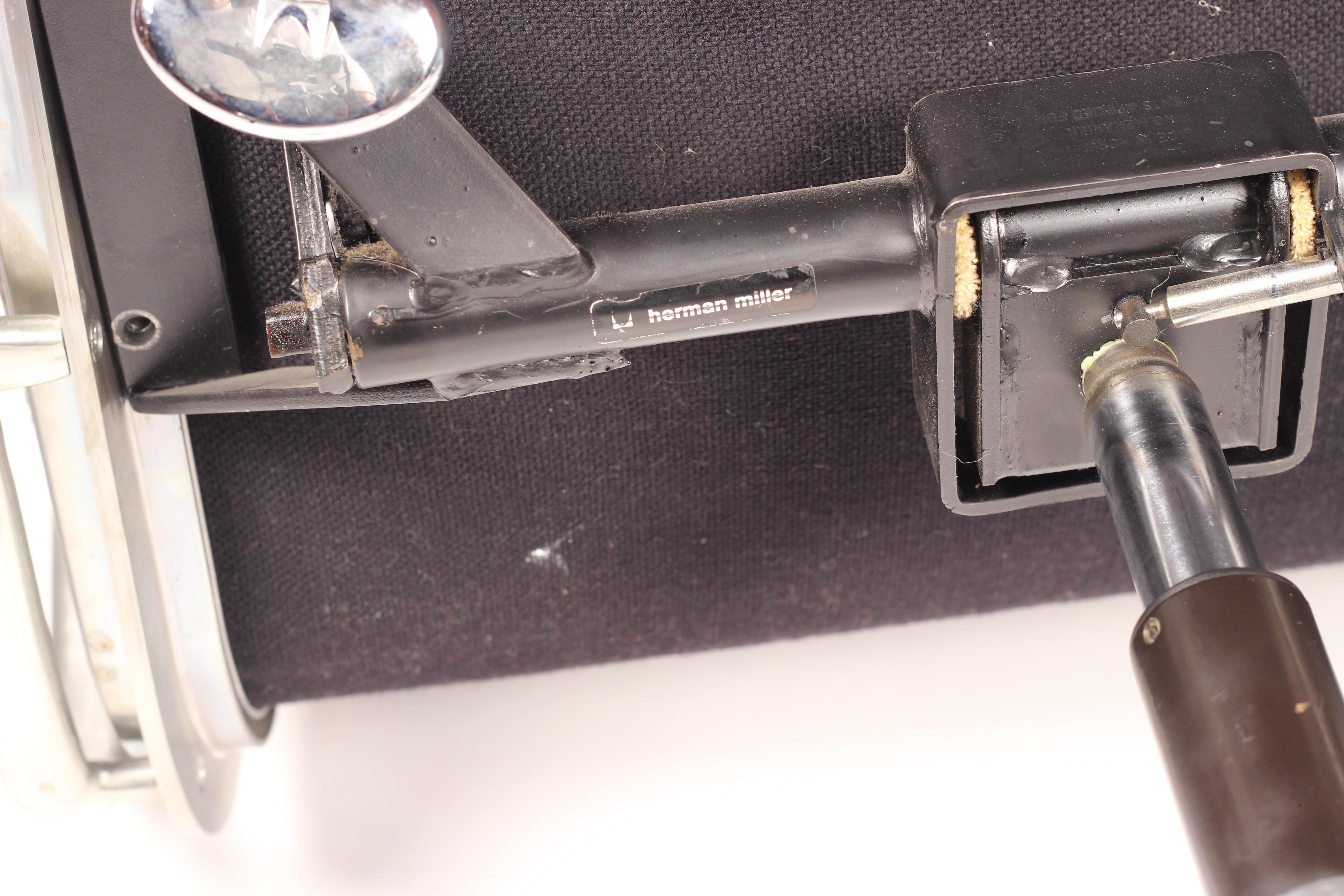 Chaise Eames Soft Pad moderne du milieu du siècle:: modèle EA 435 de Herman Miller 11
