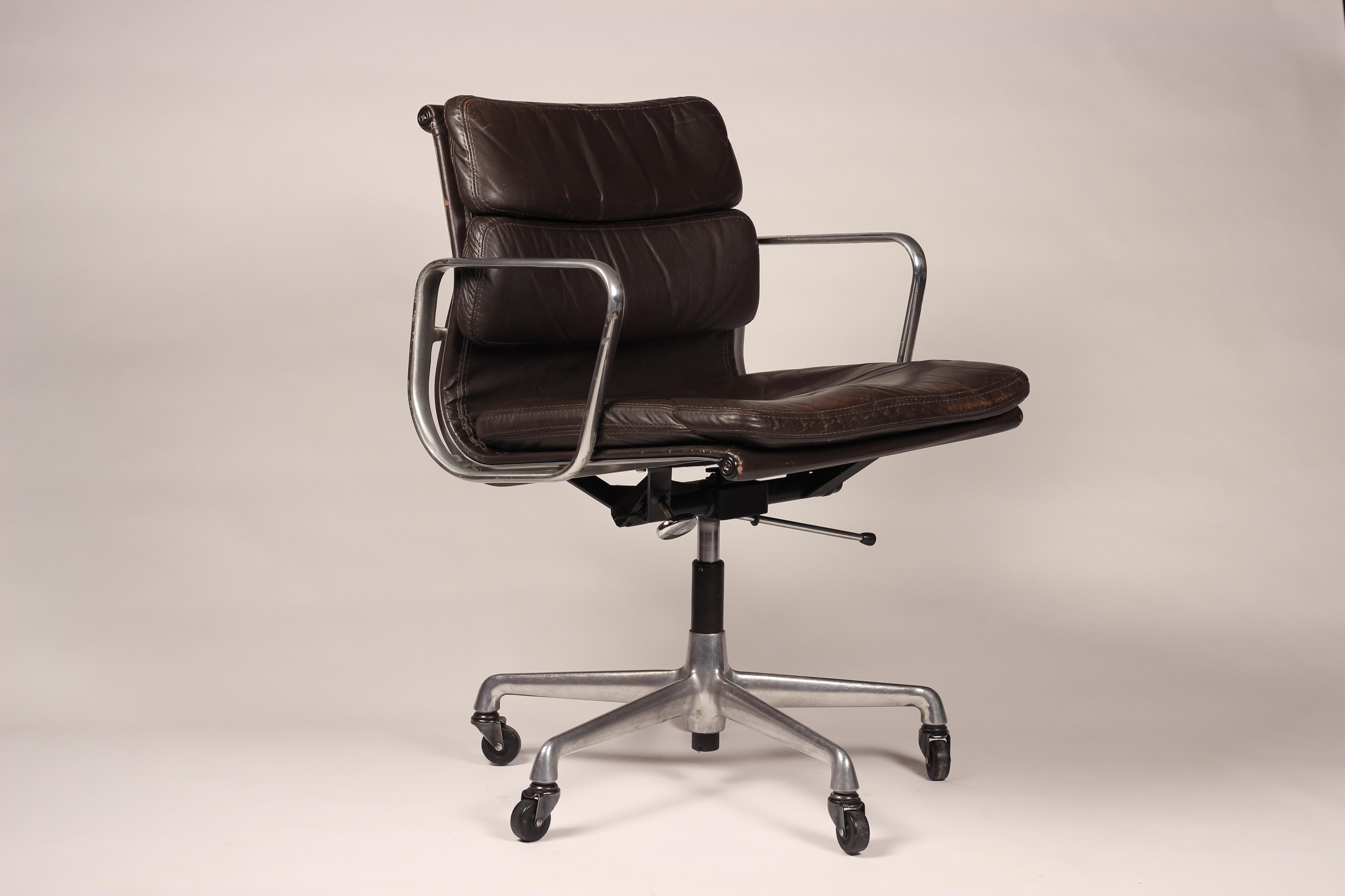 American Mid Century Modern Eames Soft Pad chair model EA 435 by Herman Miller