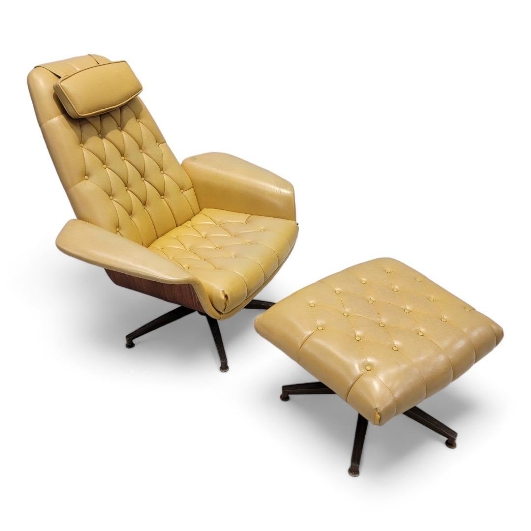 Mid Century Modern Bentwood Tufted Leatherette Lounge Chairs & Ottoman Set - Set of 2

This Mid Century Modern lounge chair and ottoman set features a sleek Bentwood frame and luxurious tufted leatherette upholstery. The iconic design of the chairs