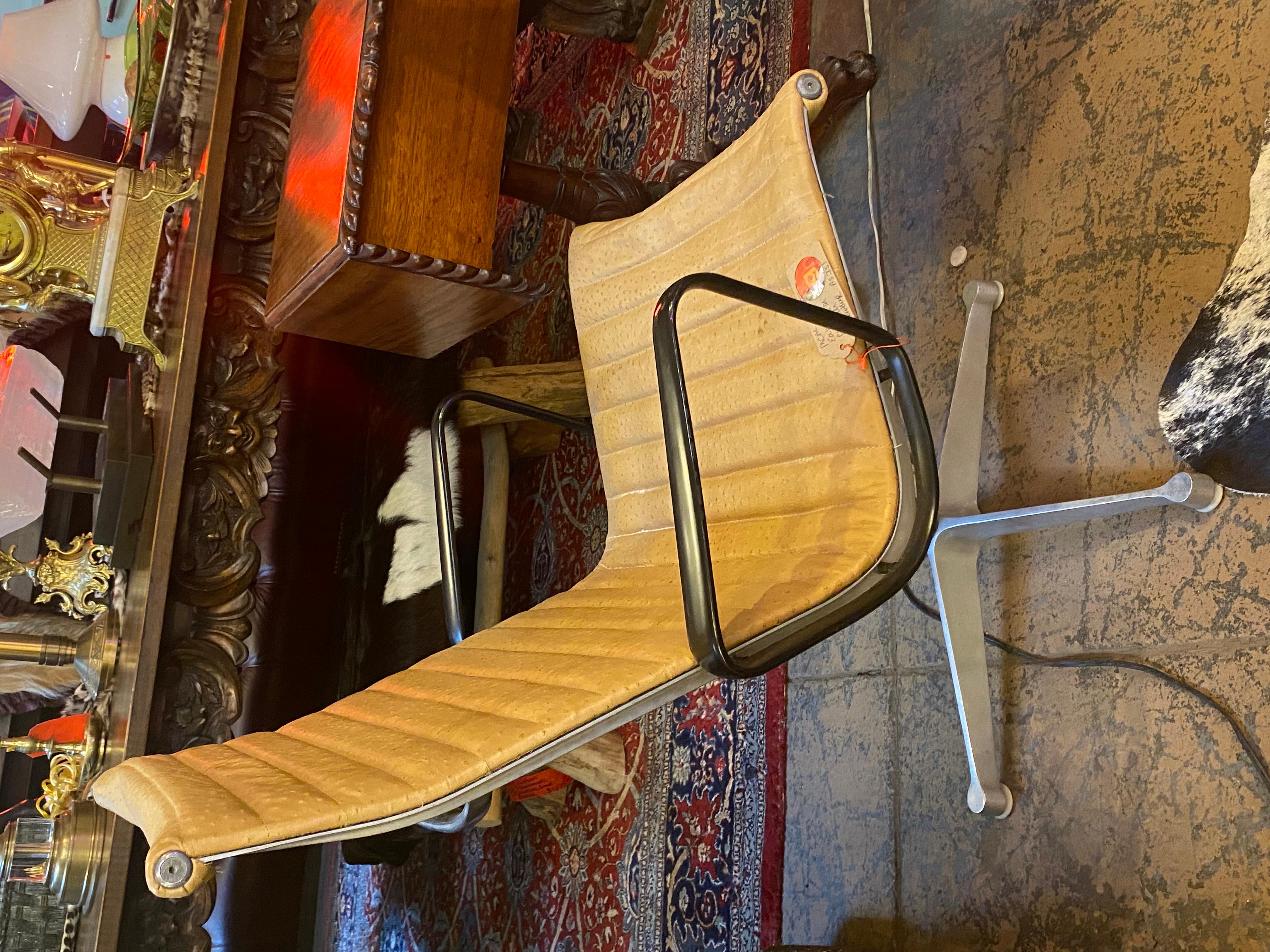 Mid Century Modern Eames Swivel Chairs - Pair In Good Condition For Sale In Chicago, IL