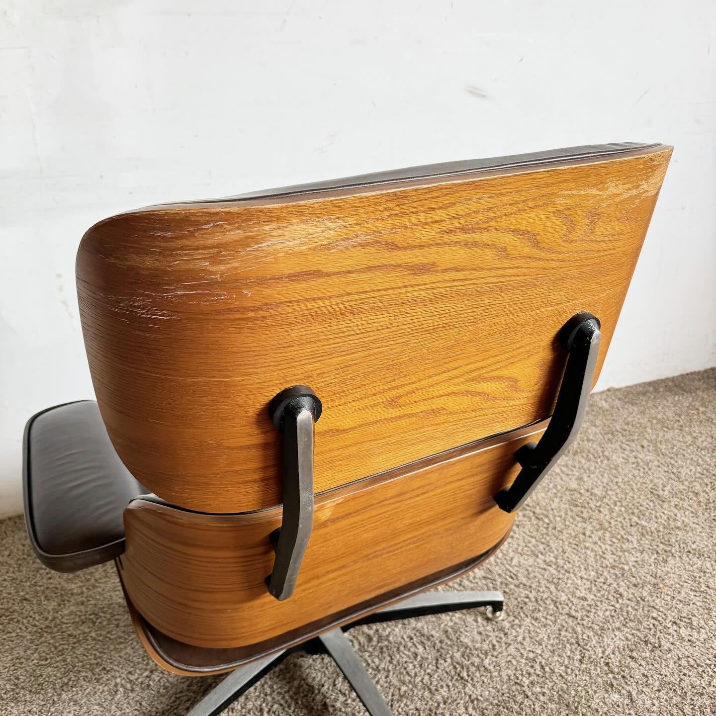 Moderner Loungesessel im Eams-Stil aus der Mitte des Jahrhunderts von Frank Doerner für Plycraft (Holz) im Angebot