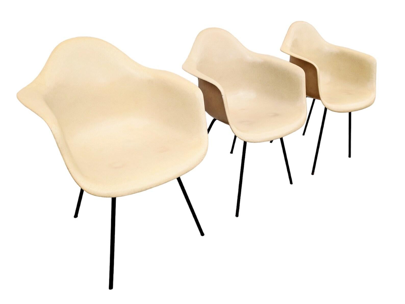 Früher Eames DAX-Stuhl mit Muschelarmlehne, Mid-Century Modern