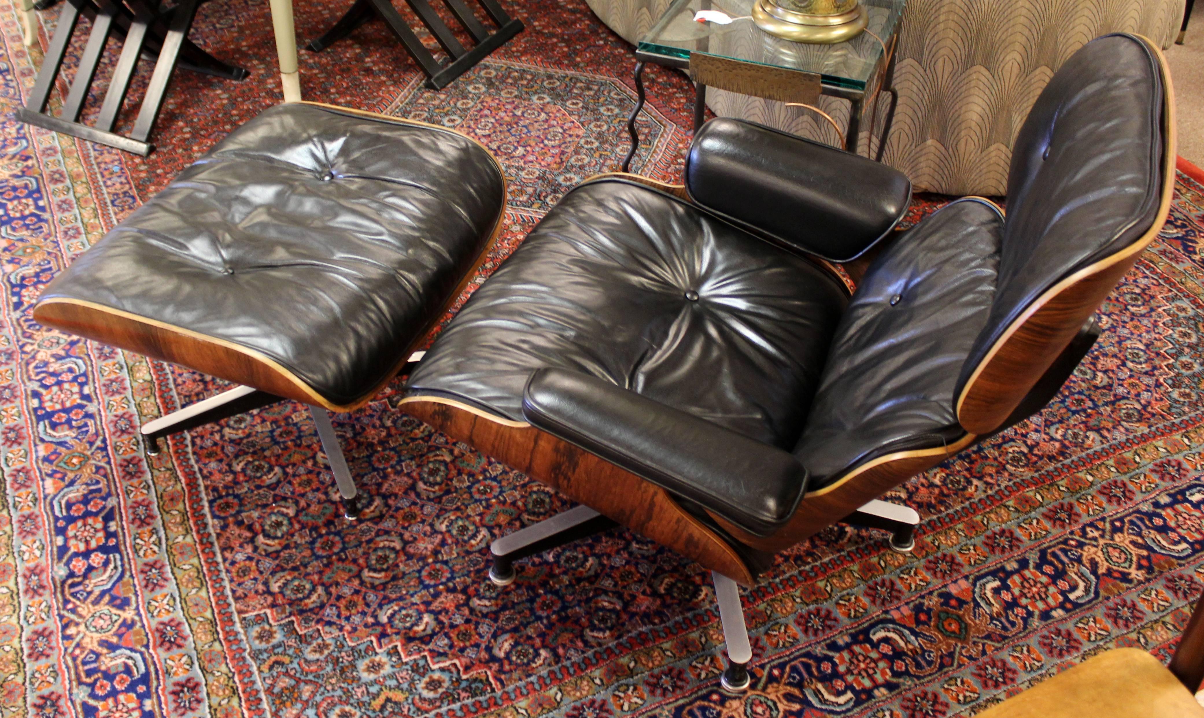 Mid-Century Modern Early Eames Herman Miller Rosewood Lounge Chair Ottoman 1950s In Good Condition In Keego Harbor, MI