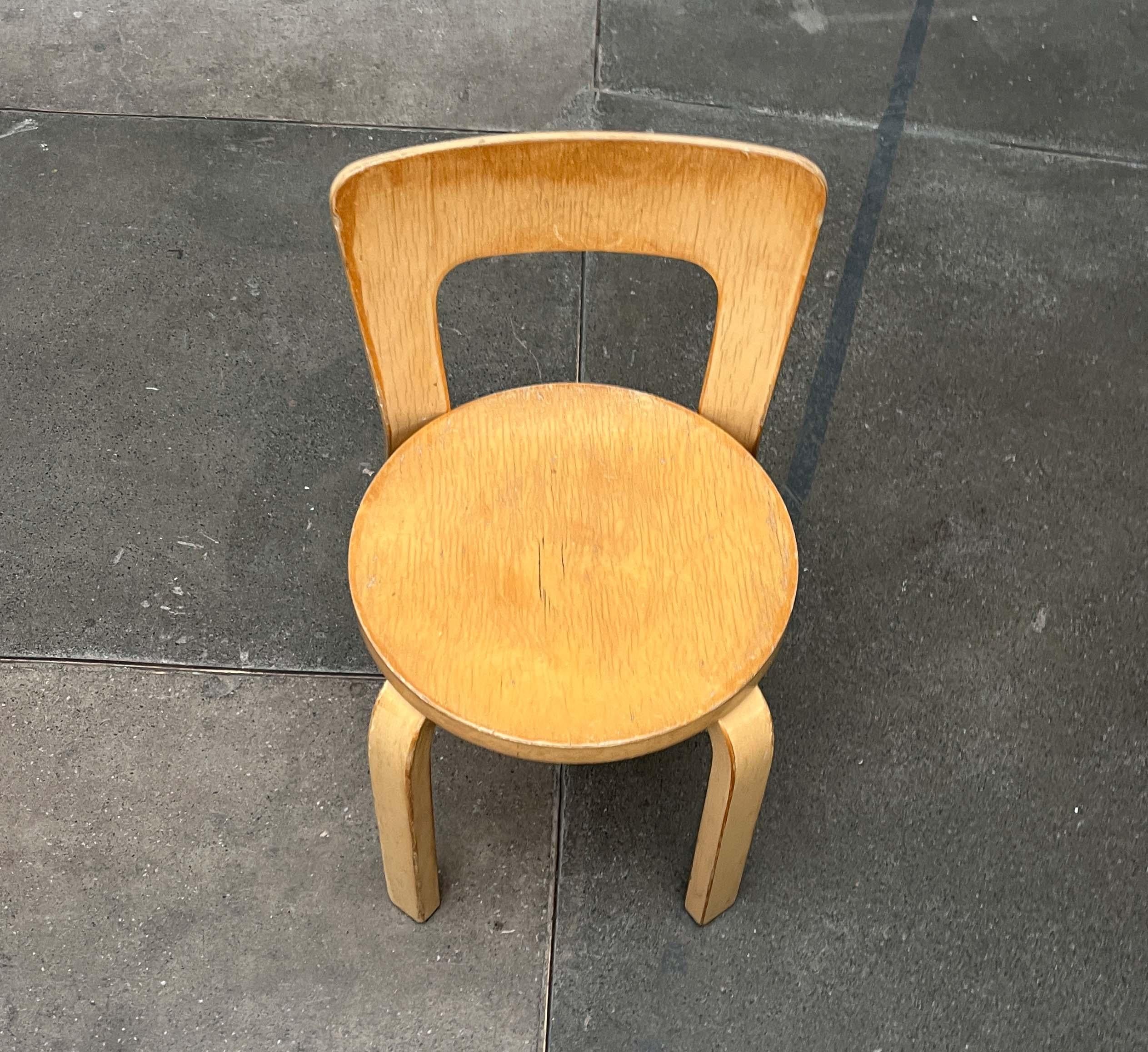 Sedia per bambini N65 di metà secolo Alvar Aalto+Aalto Finlandia 1960s in vendita 3