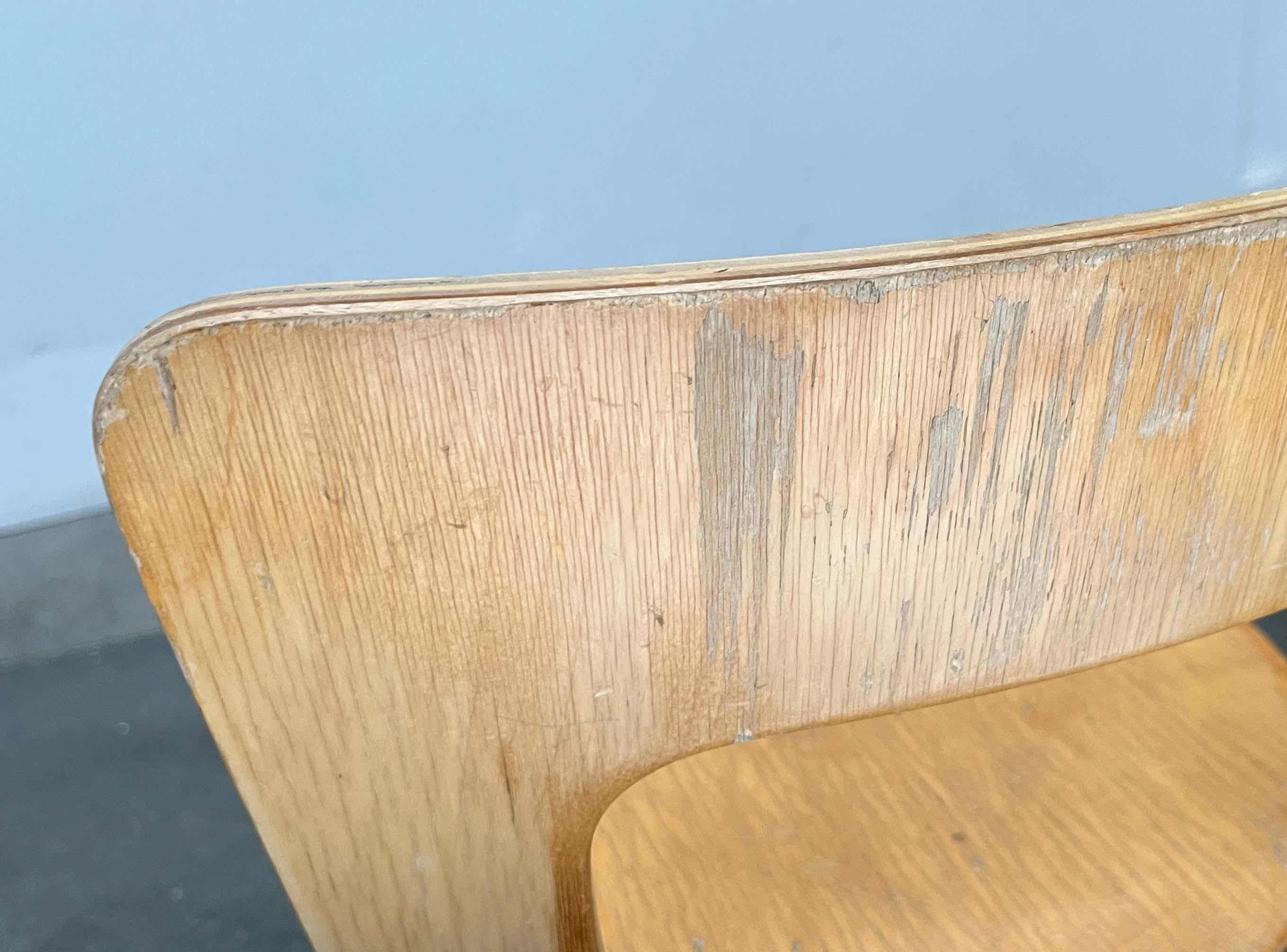 Sedia per bambini N65 di metà secolo Alvar Aalto+Aalto Finlandia 1960s in vendita 9